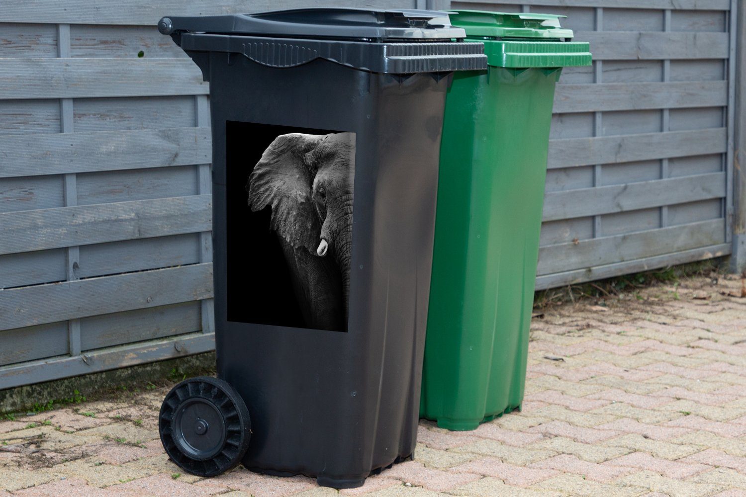 - Mülleimer-aufkleber, Porträt Mülltonne, MuchoWow Schwarz - Weiß Sticker, St), Wandsticker Container, - (1 Abfalbehälter Elefant