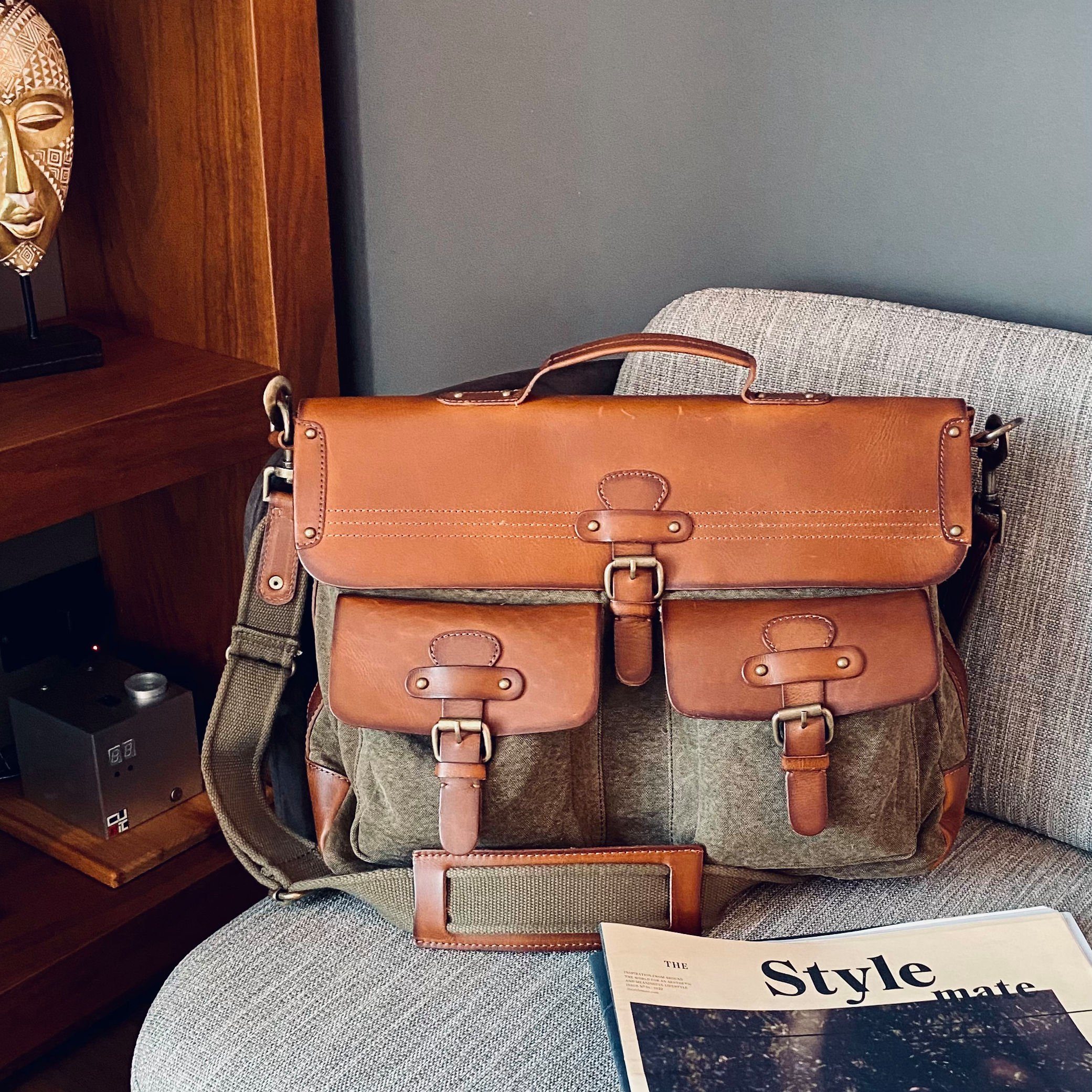 Canvas Umhängetasche Aktentasche im Grün, »Milo« mit DRAKENSBERG Laptopfach 15" Herren Vintage-Design Schultertasche aus