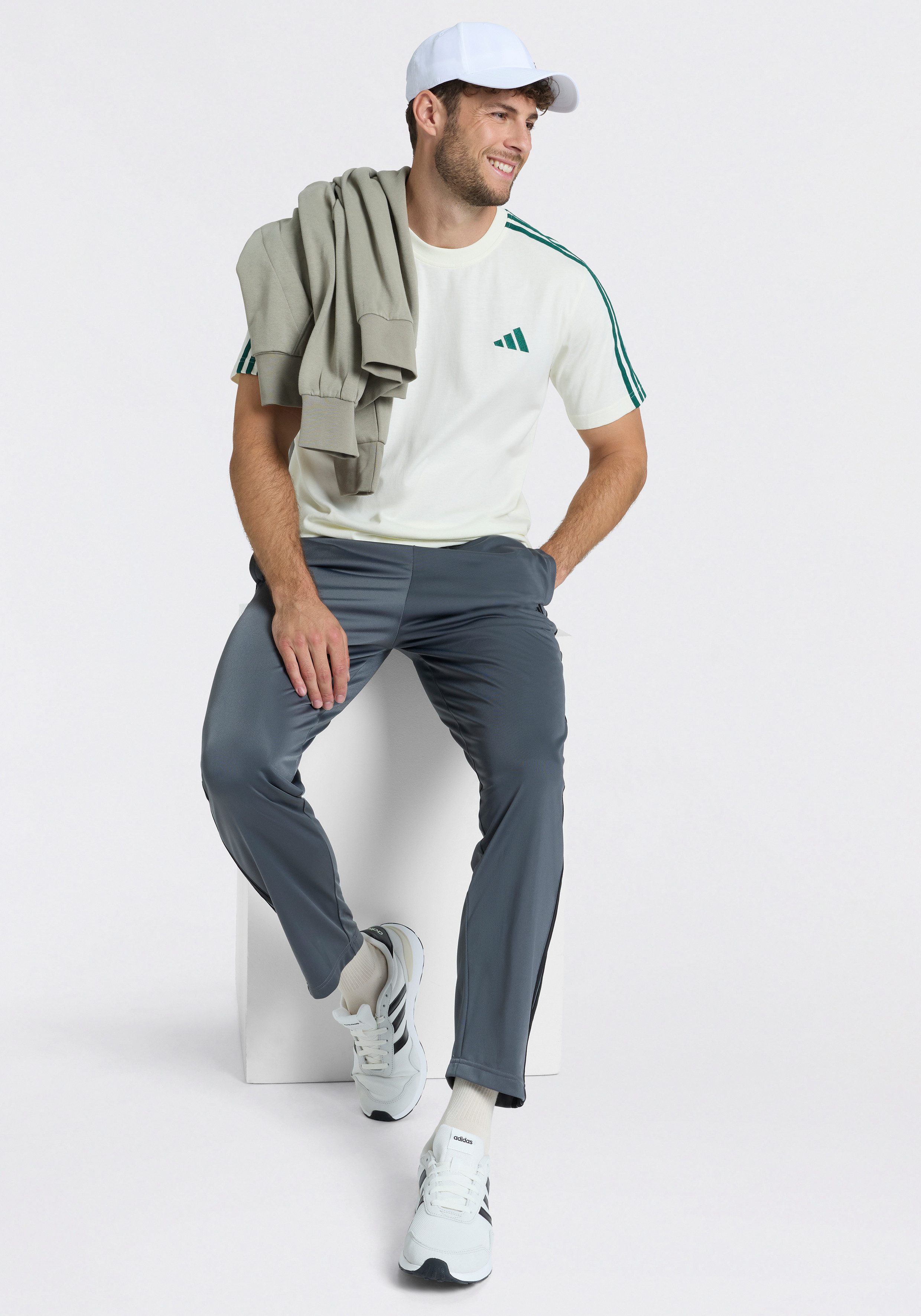 Zum Outfit 8