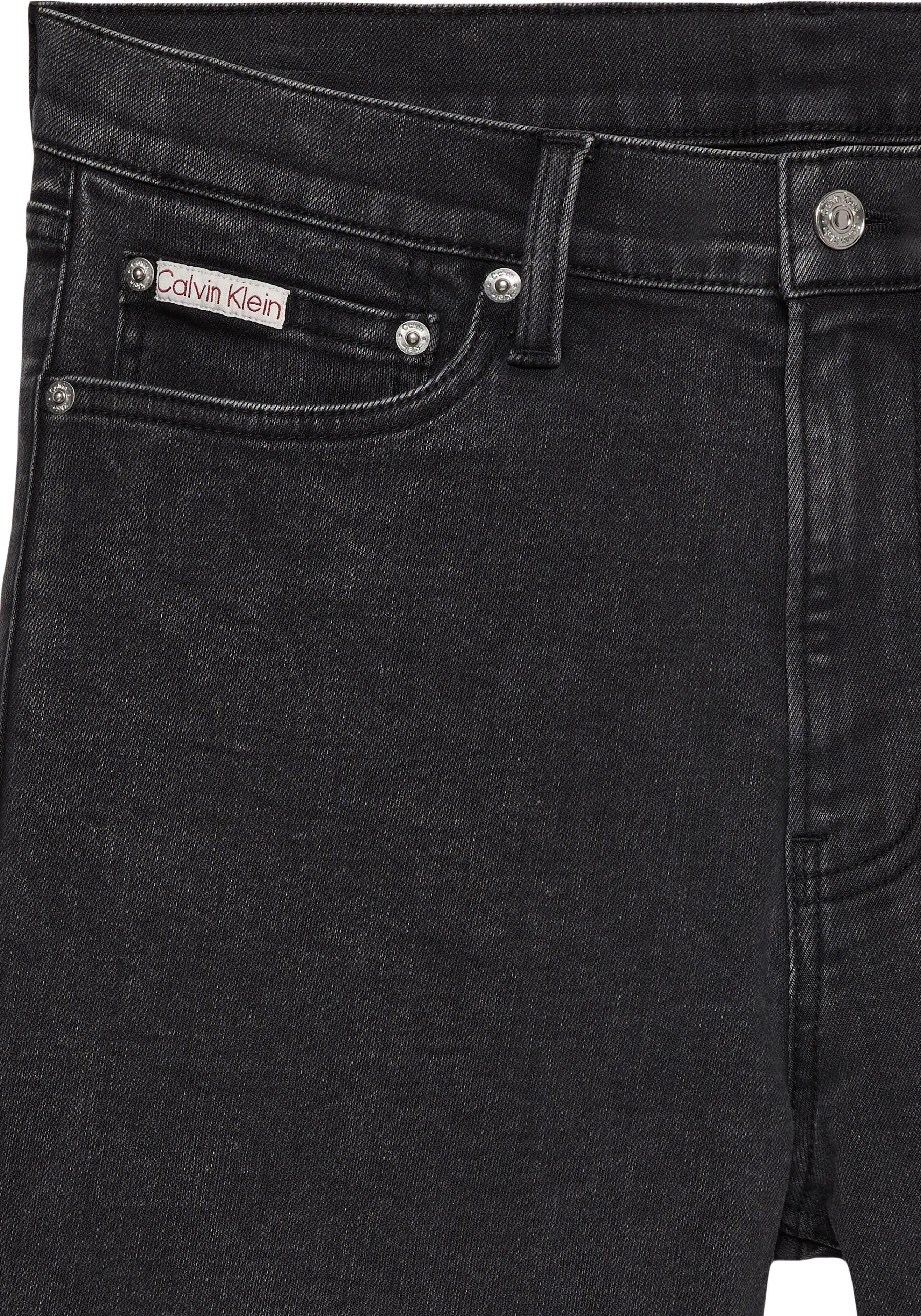 Calvin Klein Jeans Shorts SLIM ESSENTIAL BLACK SHORT Slim fit mit praktischen Taschen – Bild 4 von 4