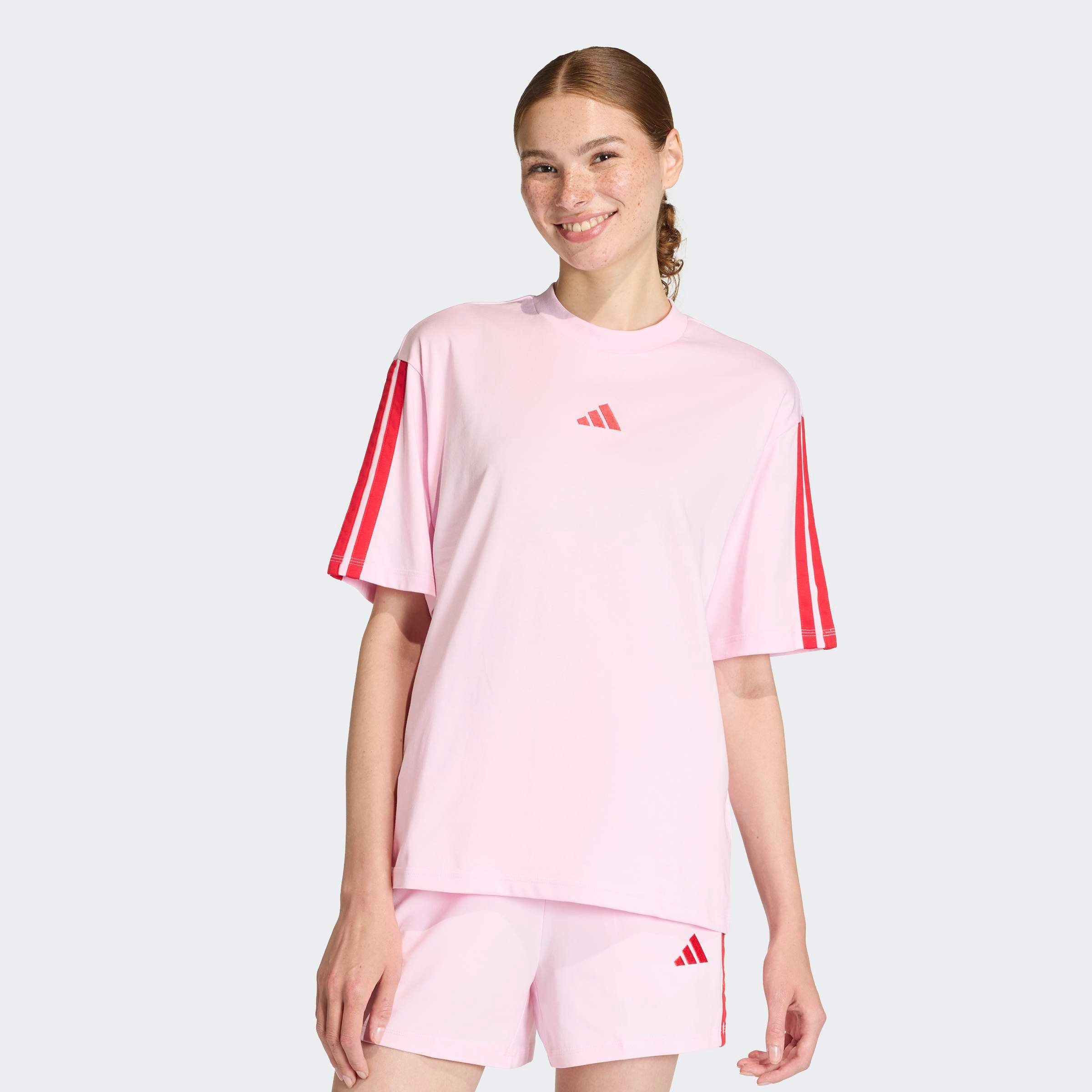 adidas Sportswear T-Shirt W 3S SJ BF T lockere Passform, Kurzarmdesign, sportlicher Stil, aus Baumwolle