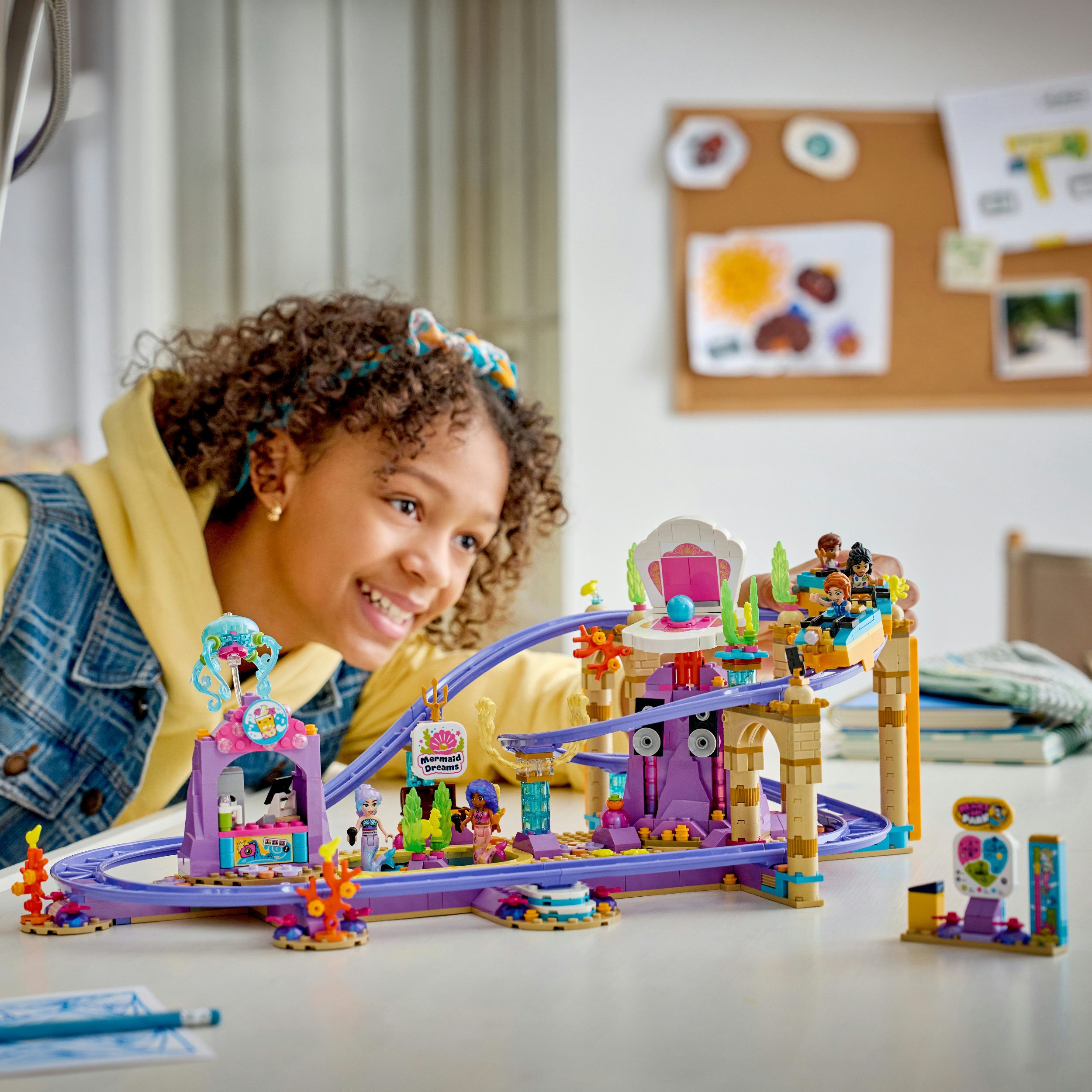 LEGO® Meerjungfrauen-Achterbahn (42703), LEGO Friends Konstruktionsspielsteine, (864 St), Made in Europe