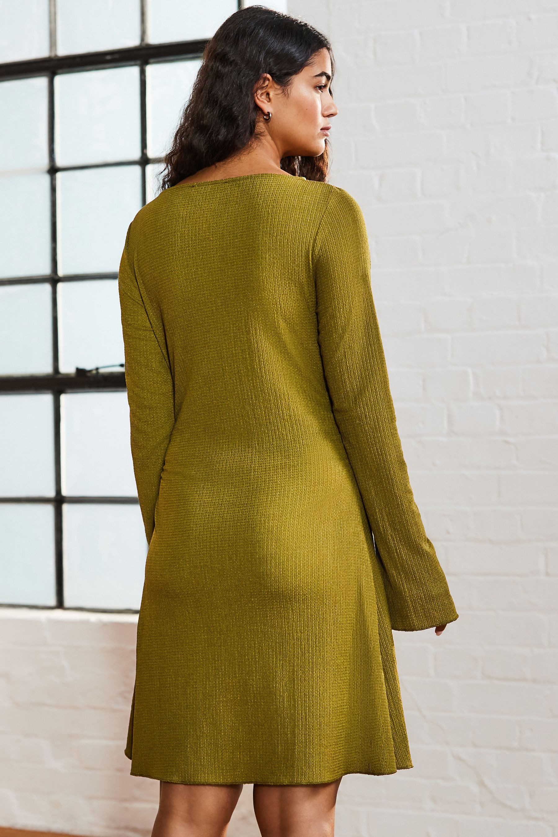 Next Minikleid Gerafftes Minikleid mit langen Ärmeln (1-tlg) günstig online kaufen