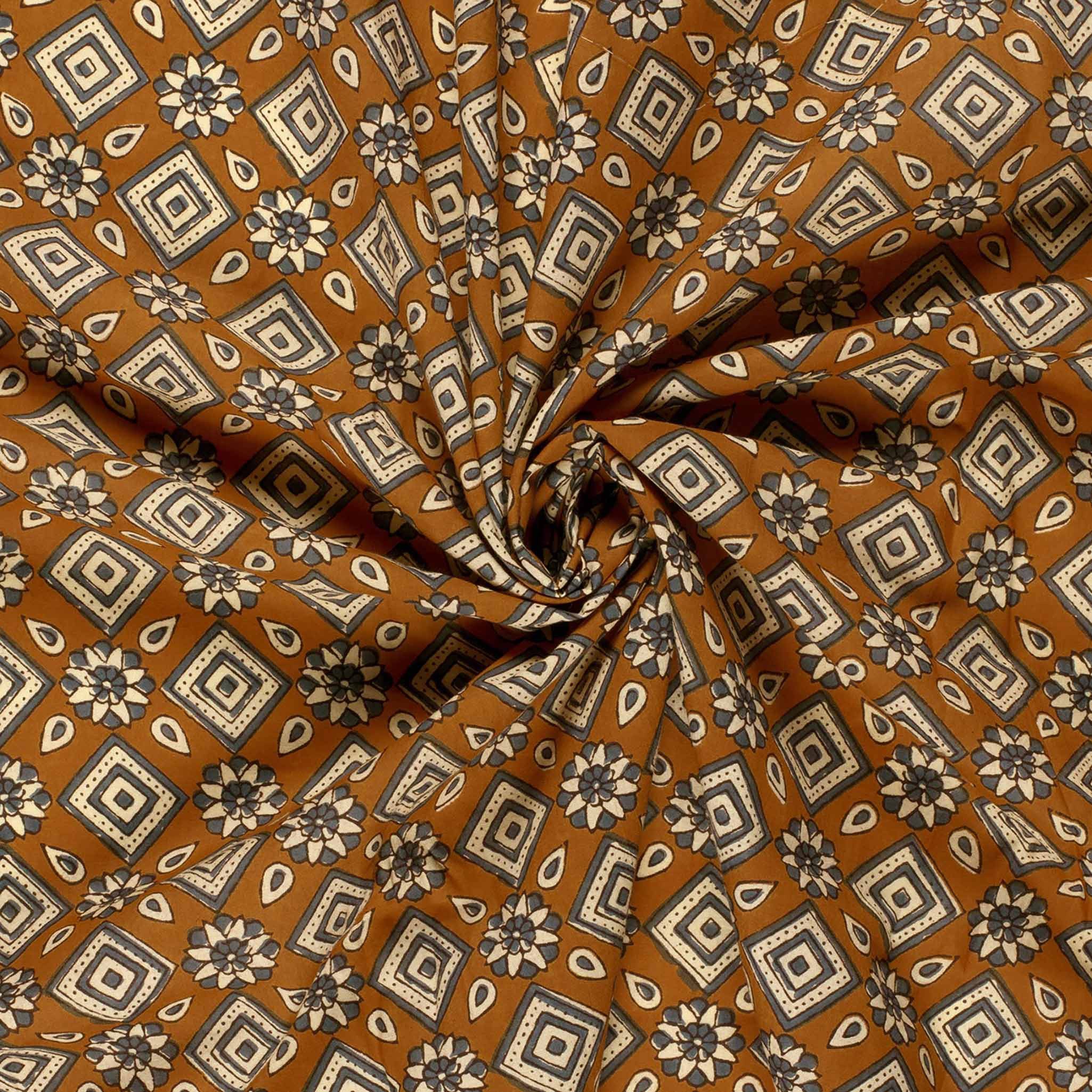 maDDma Stoff Baumwoll Voile Stoff Ornament Muster Ocker Grau Meterware Sommer Stoff