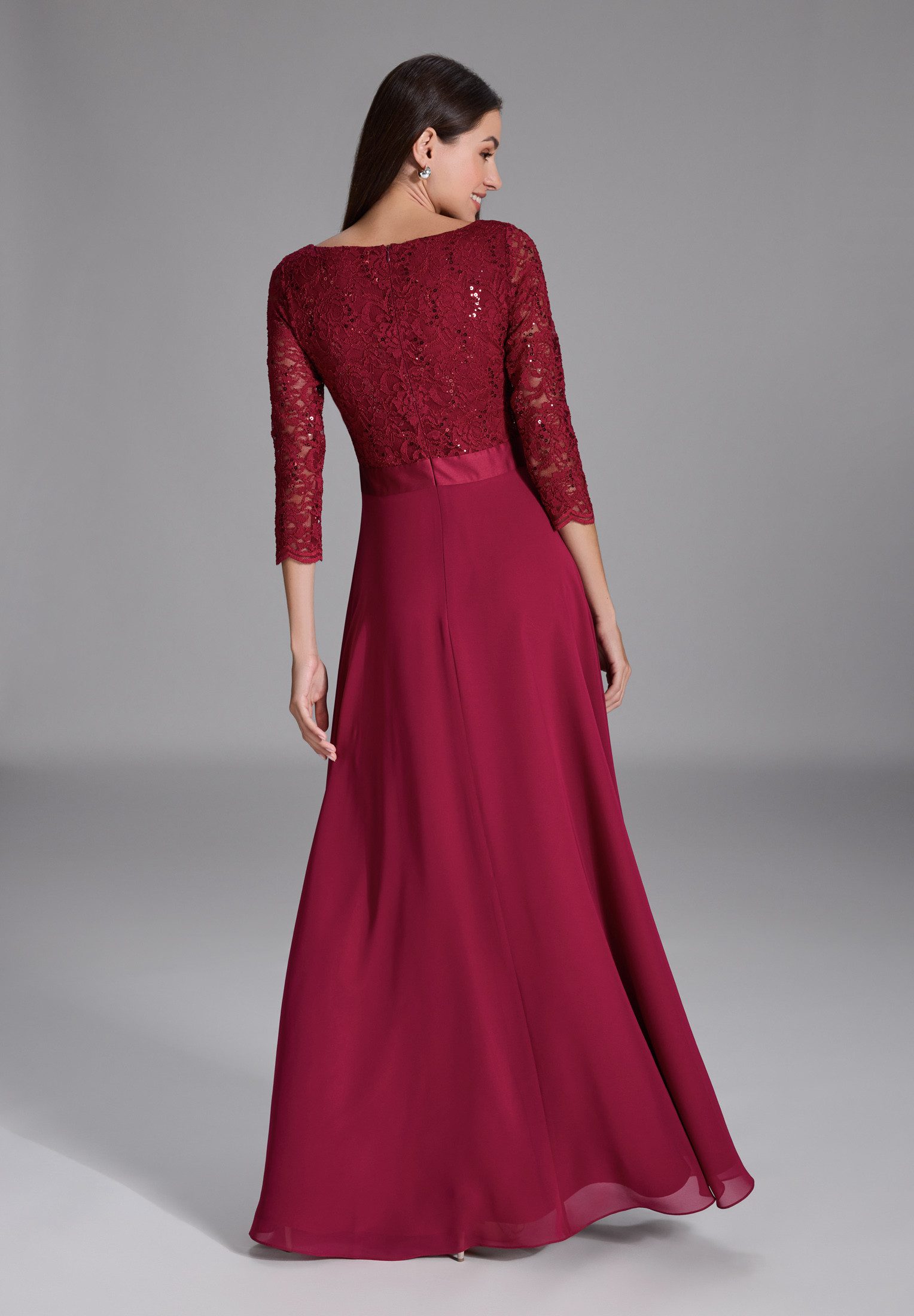 SWING Abendkleid Taillierte Passform mit ausgestelltem günstig online kaufen