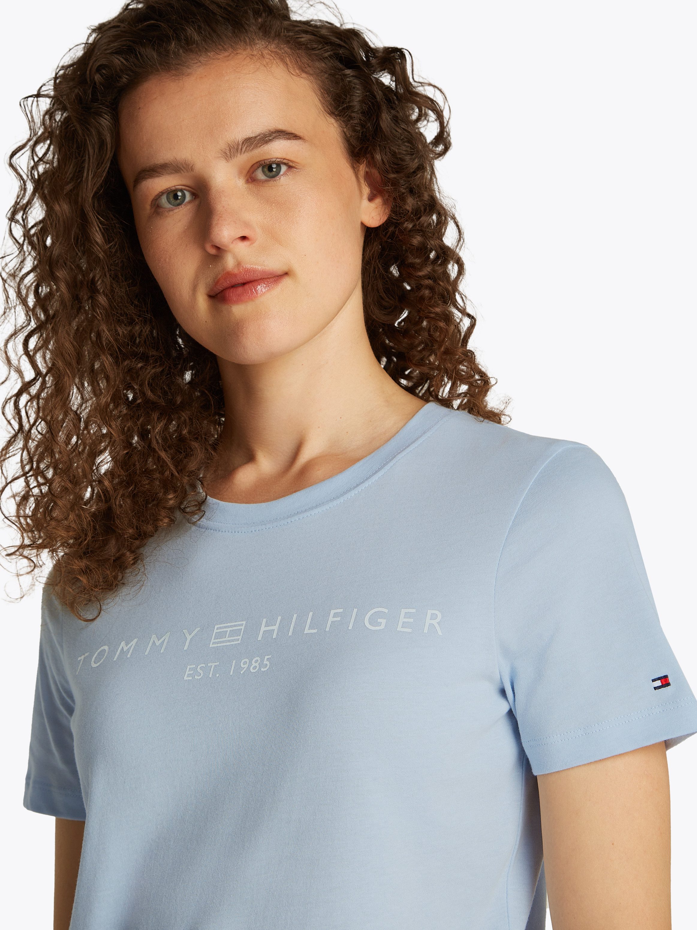 Tommy Hilfiger Kurzarmshirt REG CORP LOGO C-NK mit Logoschriftzug und Stick günstig online kaufen