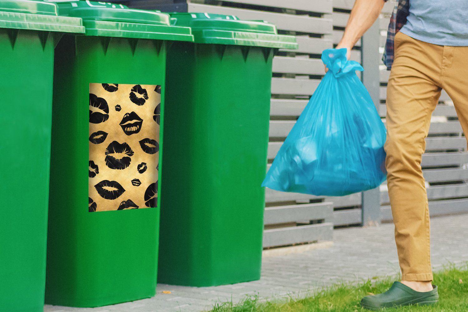 Mülltonne, Wandsticker - (1 Gold - St), Mülleimer-aufkleber, Abfalbehälter Container, Schwarz Sticker, MuchoWow Muster Kuss -