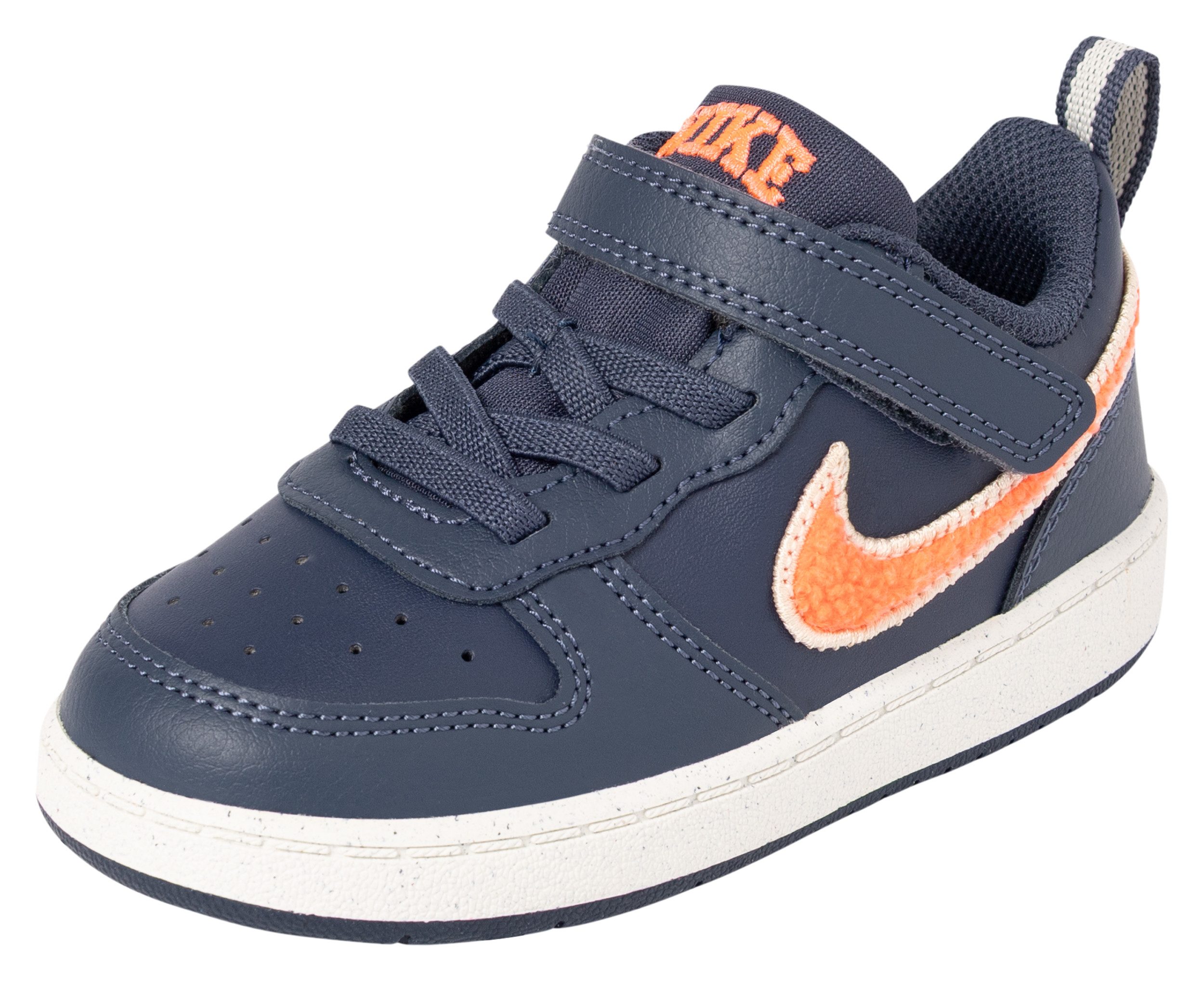 Nike Sportswear Court Borough Low (TD) Sneaker (für Kinder) Design auf den Spuren des Air Force 1