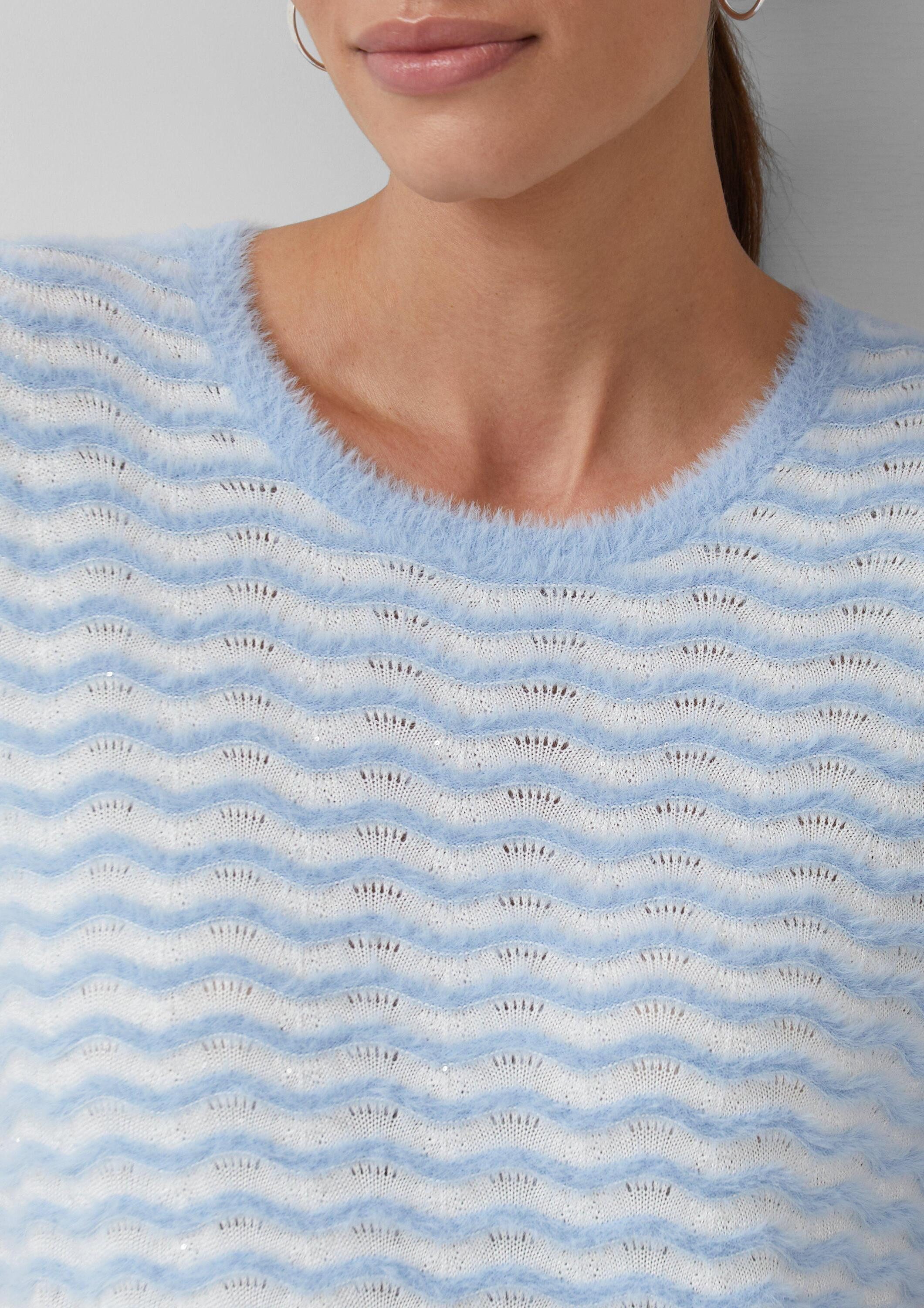 s.Oliver Kurzarmpullover Strickpullover Kuscheliger Kurzarm-Pullover mit Wellenstrickmuster und Pailletten