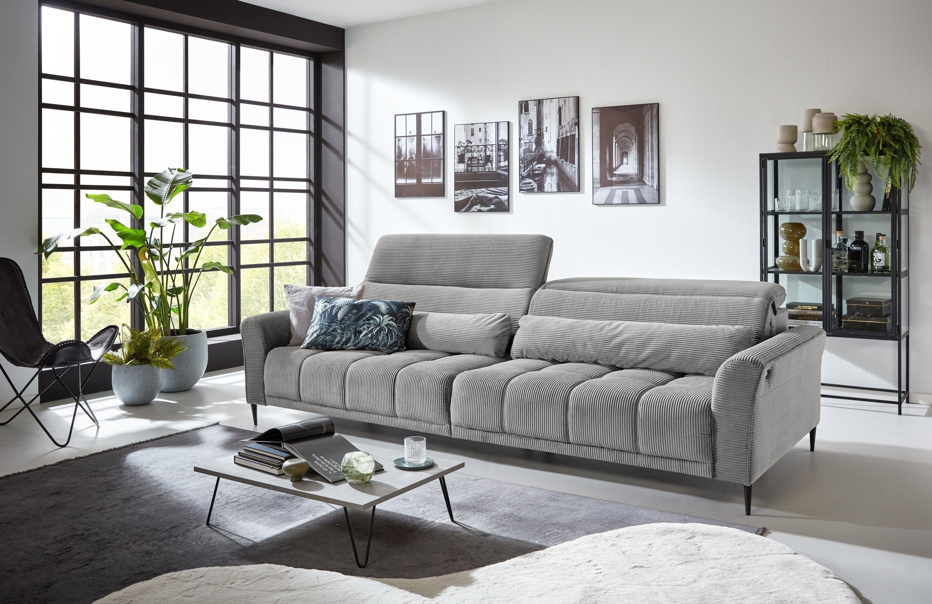 Iwaniccy Big-Sofa elektr. Sitzverstellung, 2 Kissen, silbergrau - 280x108x118cm (BxHxT)