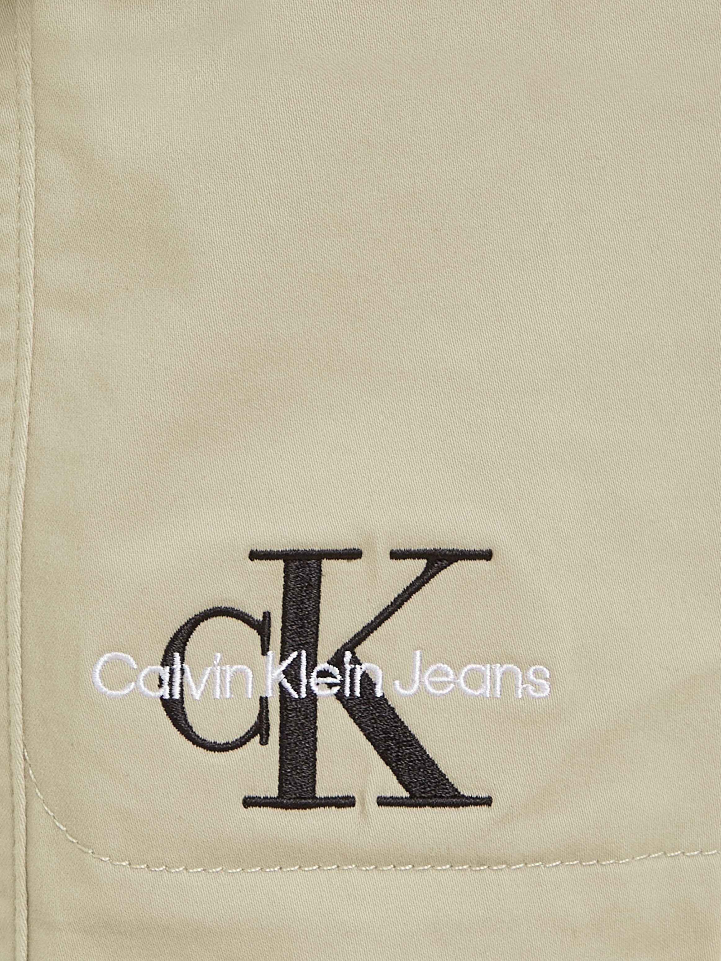 Calvin Klein Jeans Cargohose Taupe Plaza CARGO SATEEN PANTS mit Logoprägung