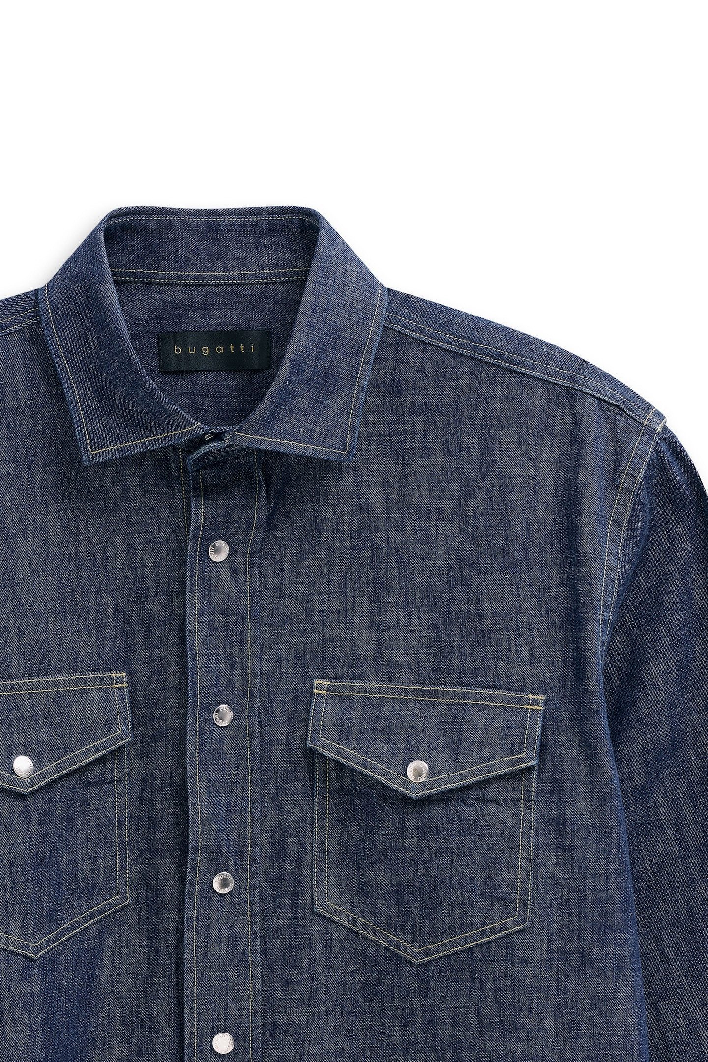 bugatti Jeanshemd Druckknöpfe im Modern Fit mit Kent-Kragen und aus Baumwolle