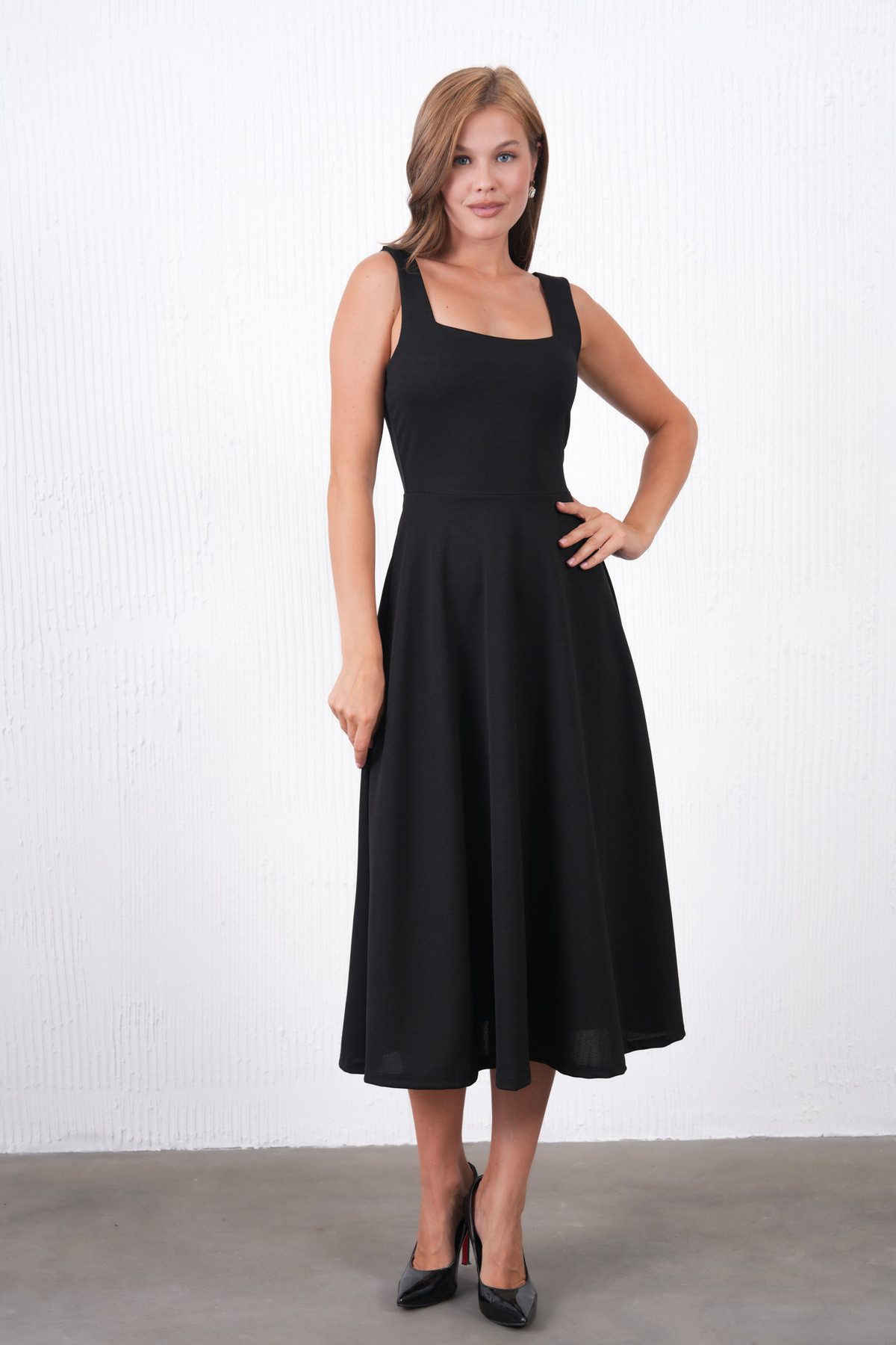 WOMAN VISION Midikleid Schwarzes Midikleid aus Kreppstoff mit quadratischem günstig online kaufen