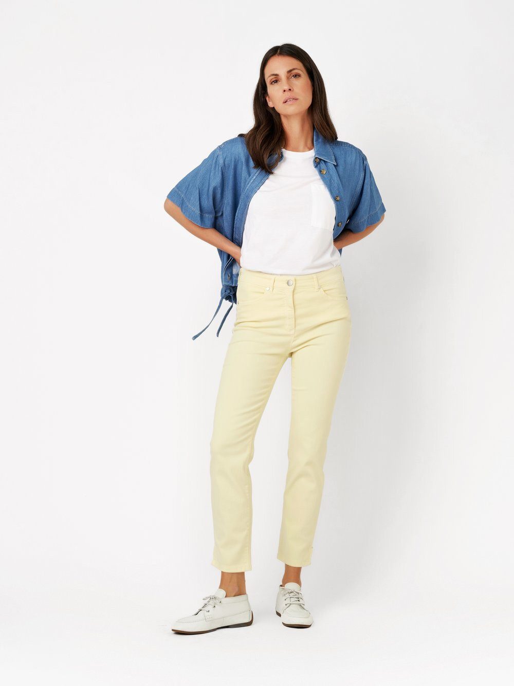 TONI Slim-fit-Jeans Be Loved 7/8 mit kleinen Saum-Schnallen