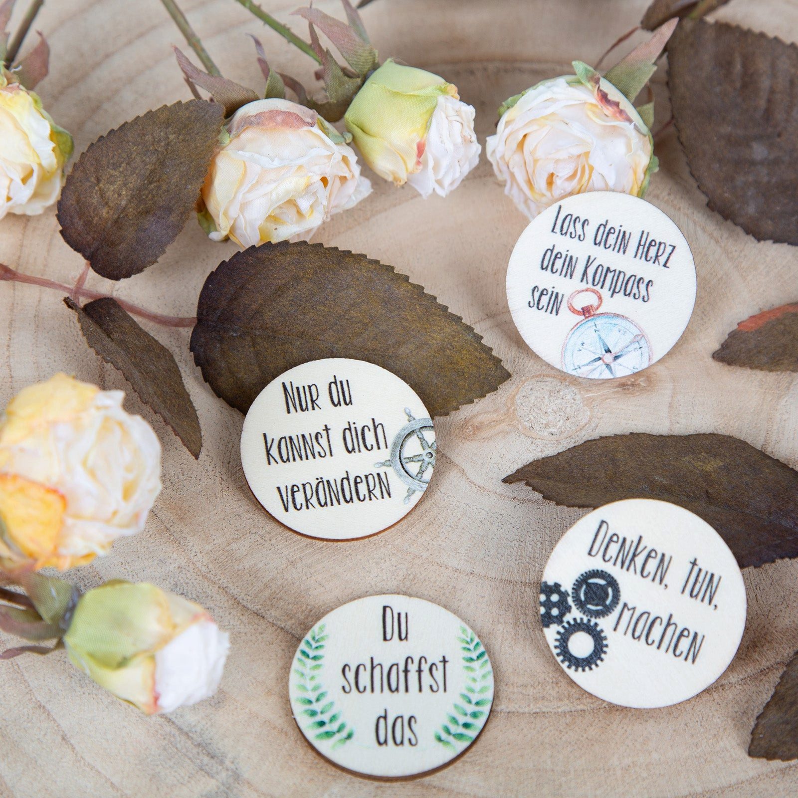 Logbuch-Verlag Dekofigur 24 Glückstaler aus Holz - mit Sprüchen zur Motivat günstig online kaufen