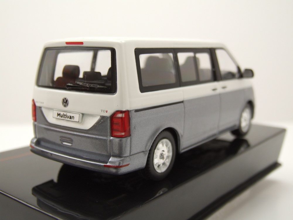 ixo Models Modellauto VW T6 Bus Multivan 2017 weiß grau, Maßstab 1:43