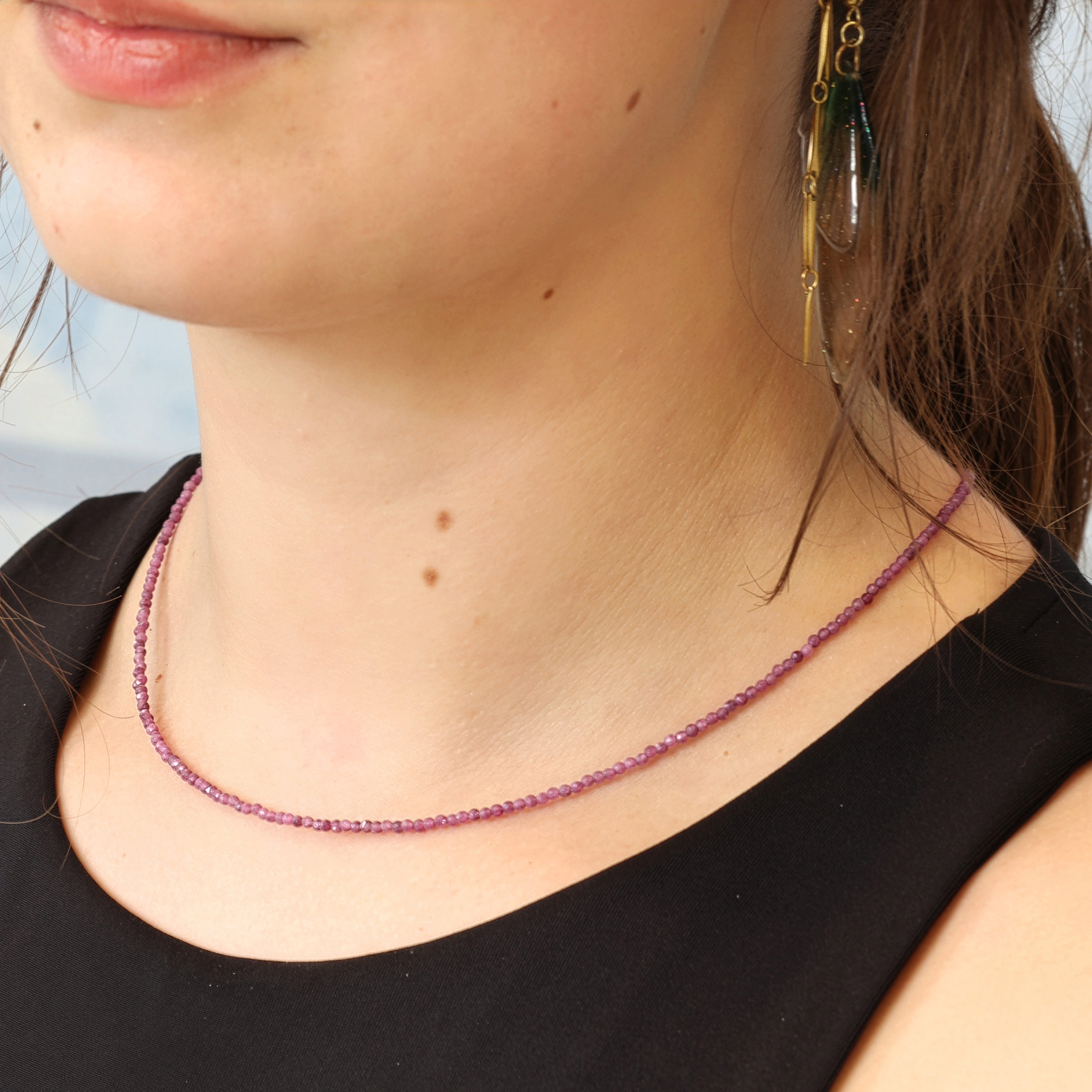 Lebensquelle Plus Kette ohne Anhänger Rubin 2 mm Perlenkette facettiert, 45 cm + Silberverschluss – Bild 2 von 5