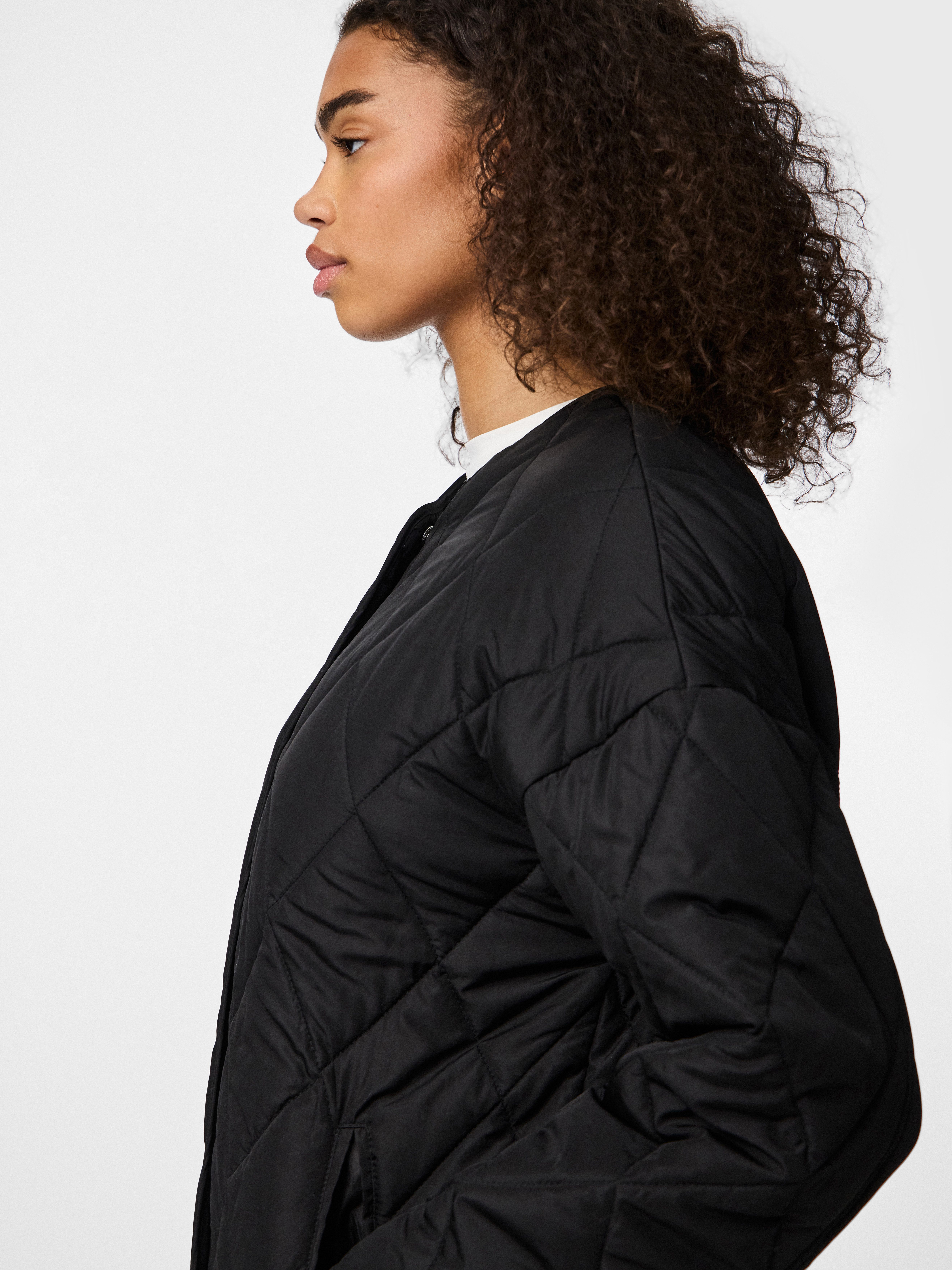 pieces Steppjacke PCSTELLA QUILTED JACKET NOOS BC Kunstfaser