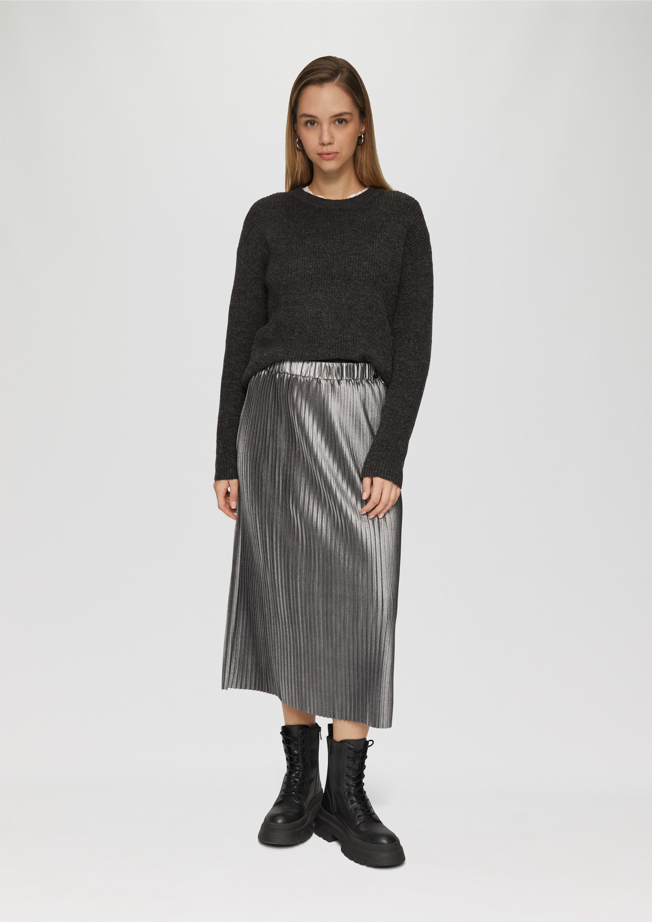 QS Midirock Rock Plisseerock in Midilänge mit Metallic-Effekt