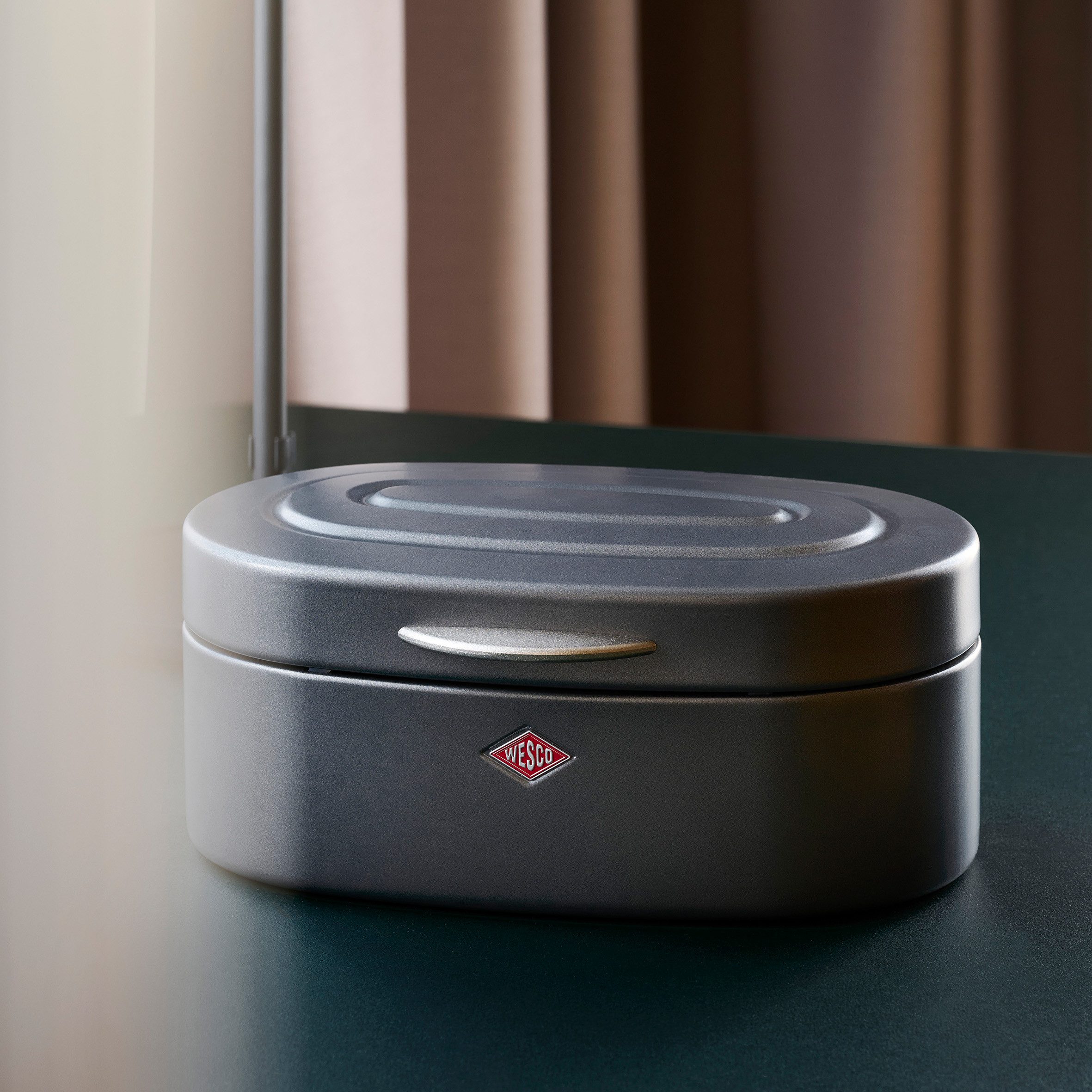 WESCO Brotkasten Single Elly, Stahlblech, (1-tlg), dicht schließender Deckel / Lüftungslöcher / Griff