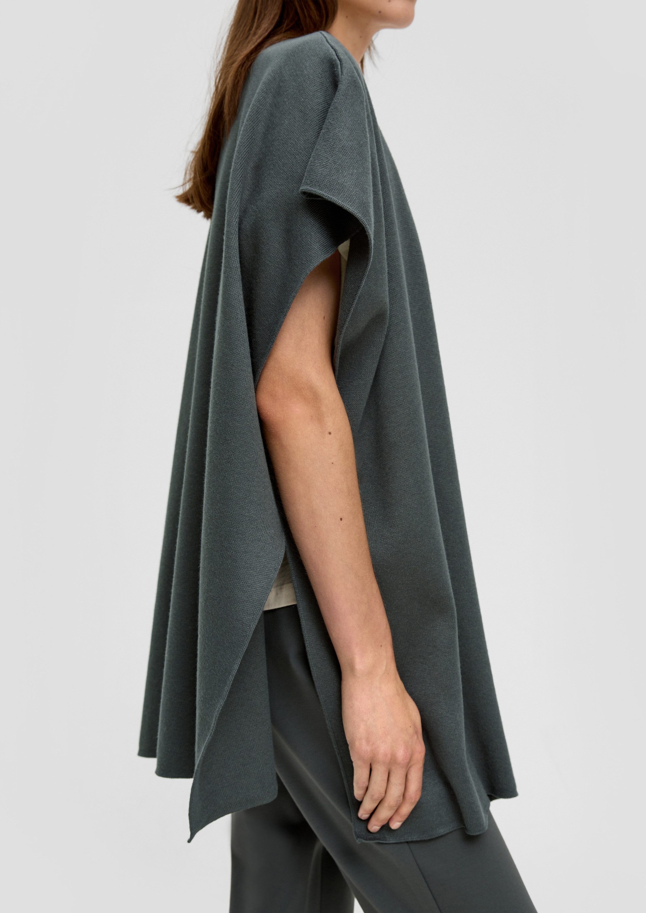 s.Oliver Poncho Indoor-Poncho Strickponcho aus Viskosemix