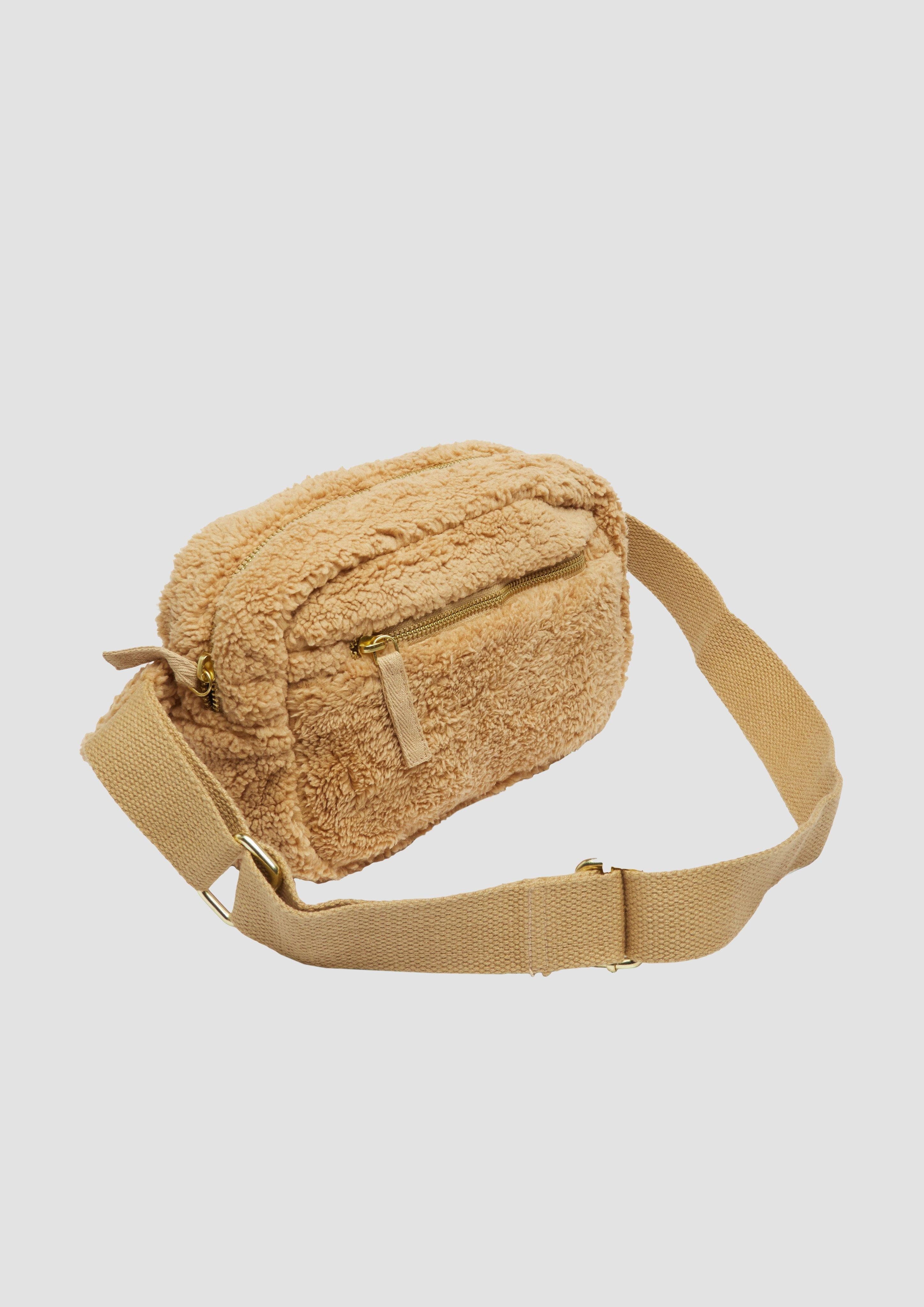 QS Tragetasche Crossbody-Bag aus Teddyplüsch, Reißverschluss günstig online kaufen