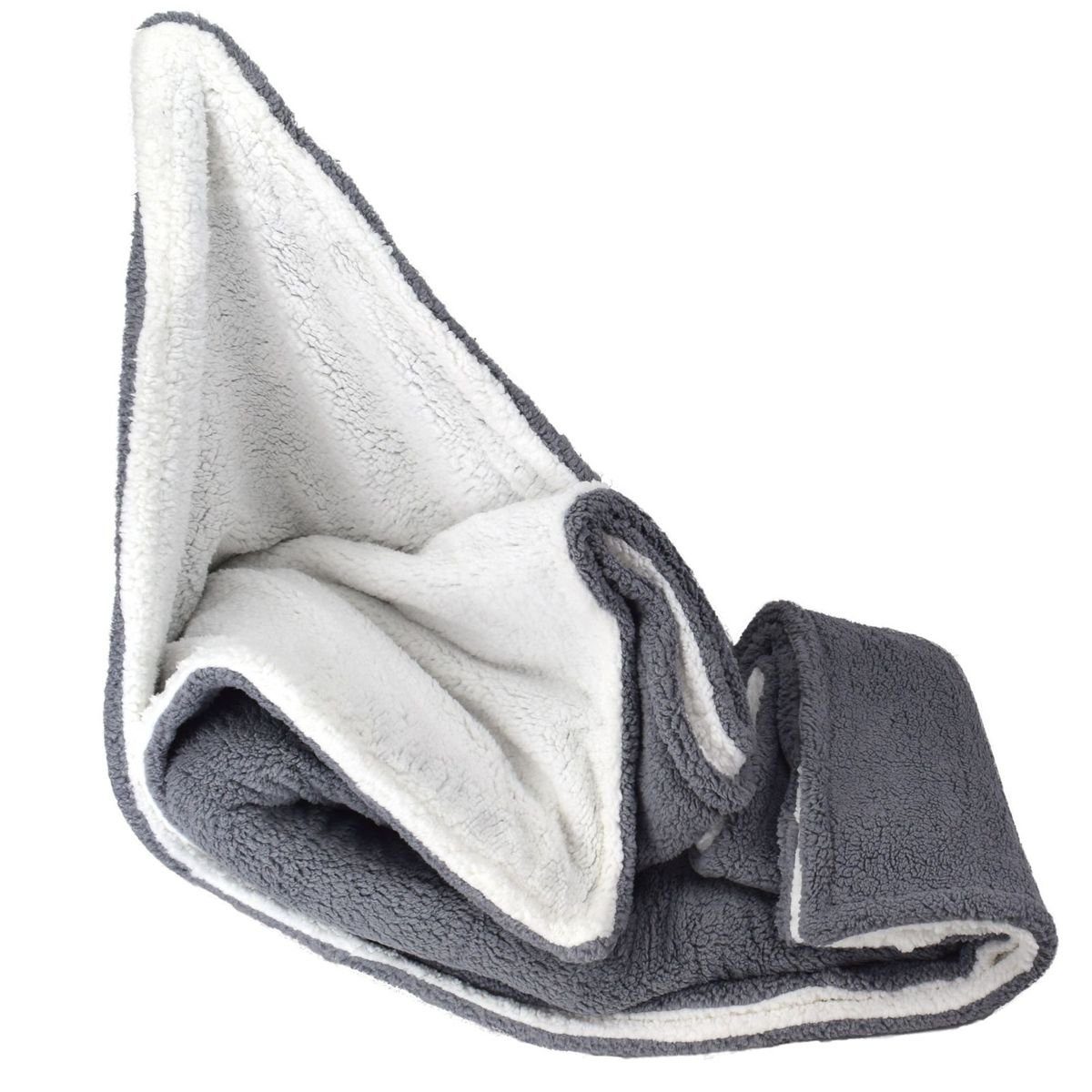Wohndecke Kuscheldecke aus Polyester in Lammfelloptik mit Herzen oder grau/weiß, Marabellas Shop, beidseitig kuschelig