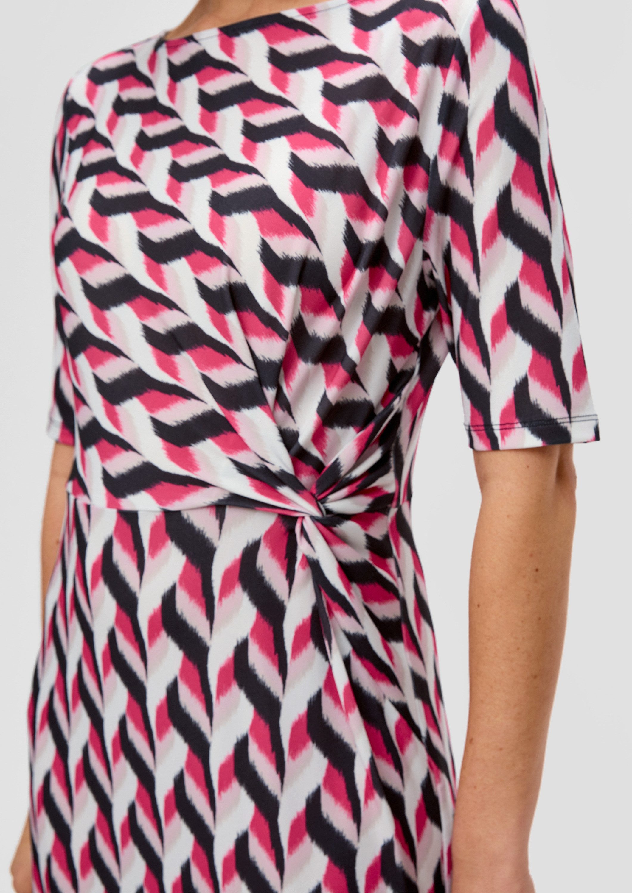 s.Oliver Midikleid Kleid Midikleid mit All-over-Print