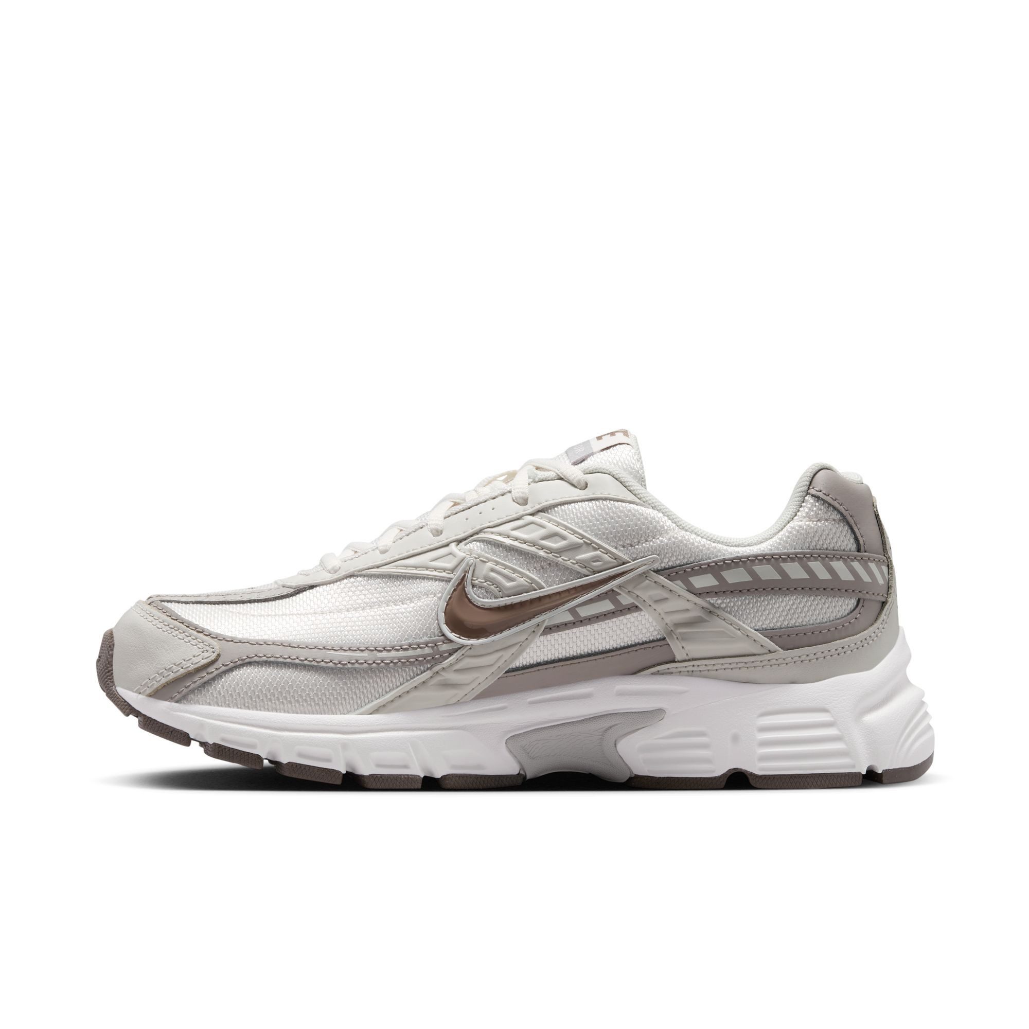 Nike Sportswear Initiator Sneaker inspiriert vom Design des Nike P-6000