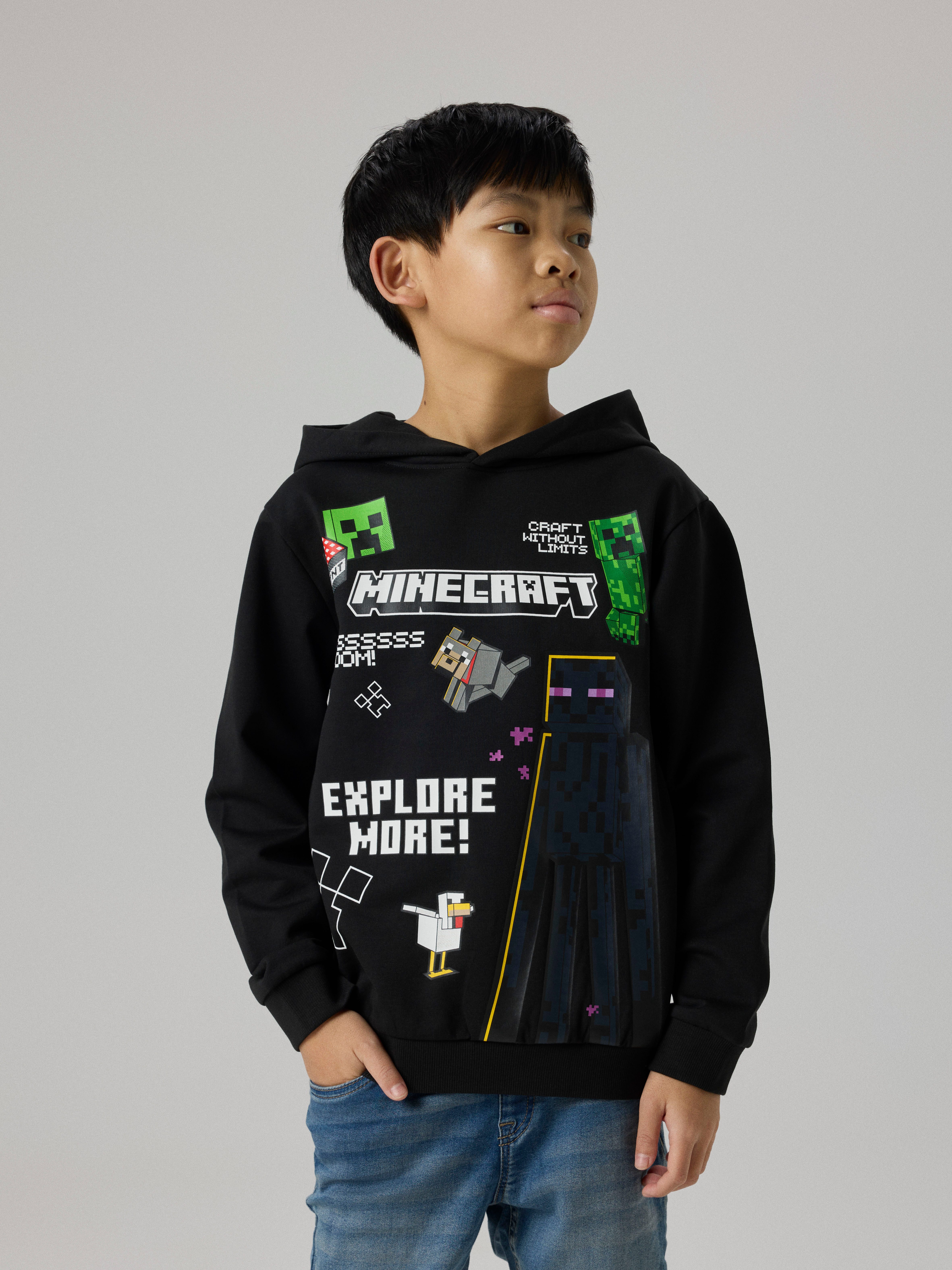 Name It Kapuzensweatshirt NKMJU MINECRAFT NREG SWE WH NOOS BRU BFU Baumwollmischung, regular fit, Minecraft Druck