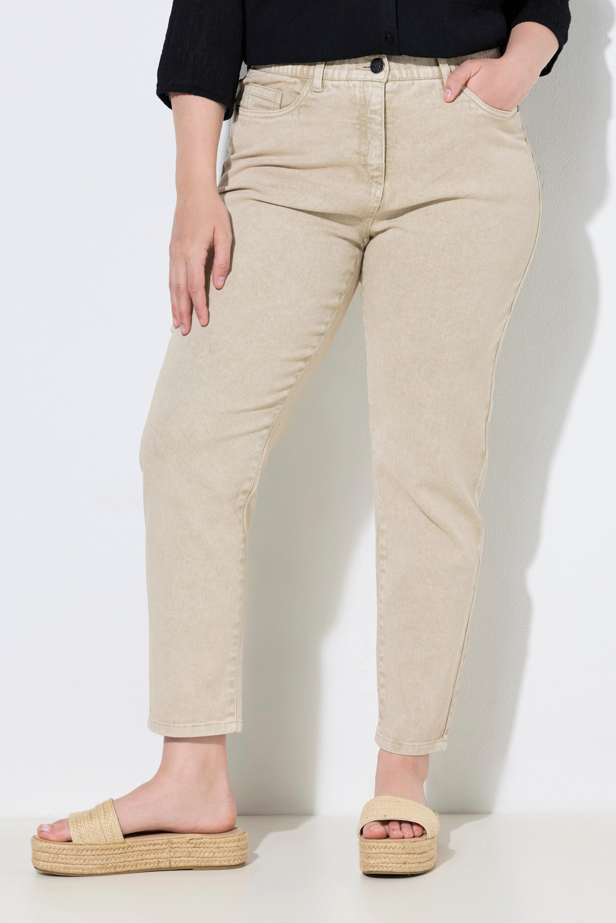 Ulla Popken Regular-fit-Jeans Mom-Jeans Stretchdenim 5-Pocket-Style Komfortbund