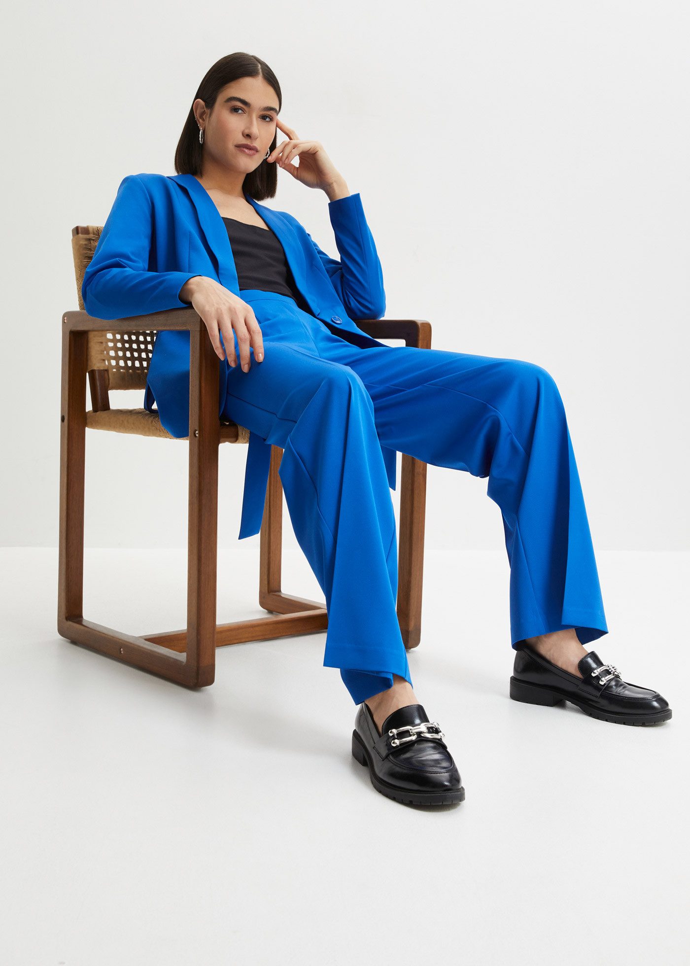 bonprix Jackenblazer für stilvollen Auftritt, mit Schalkragen, aus Polyester und Elasthan