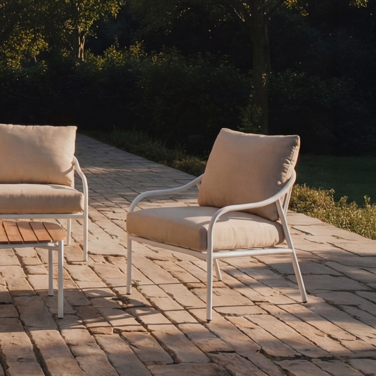 Tikamoon Gartenlounge-Set Gartensessel aus Ecru-Stoff und weißem Metall Luca, (1-tlg)