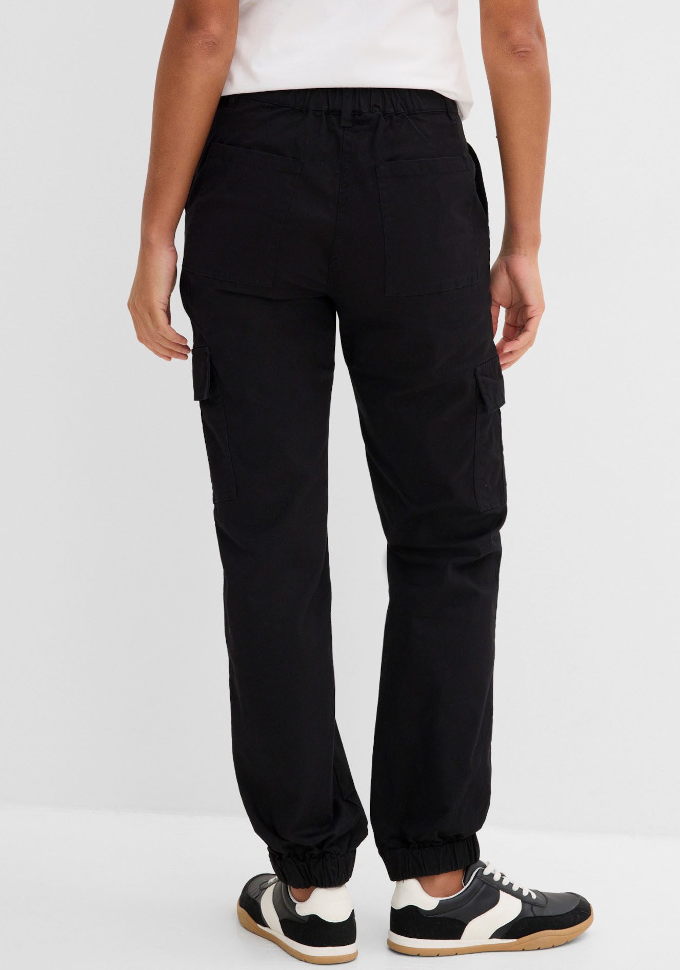 bonprix Cargohose aus Baumwolle mit Elasthan, lockere Passform, mit Bequembund