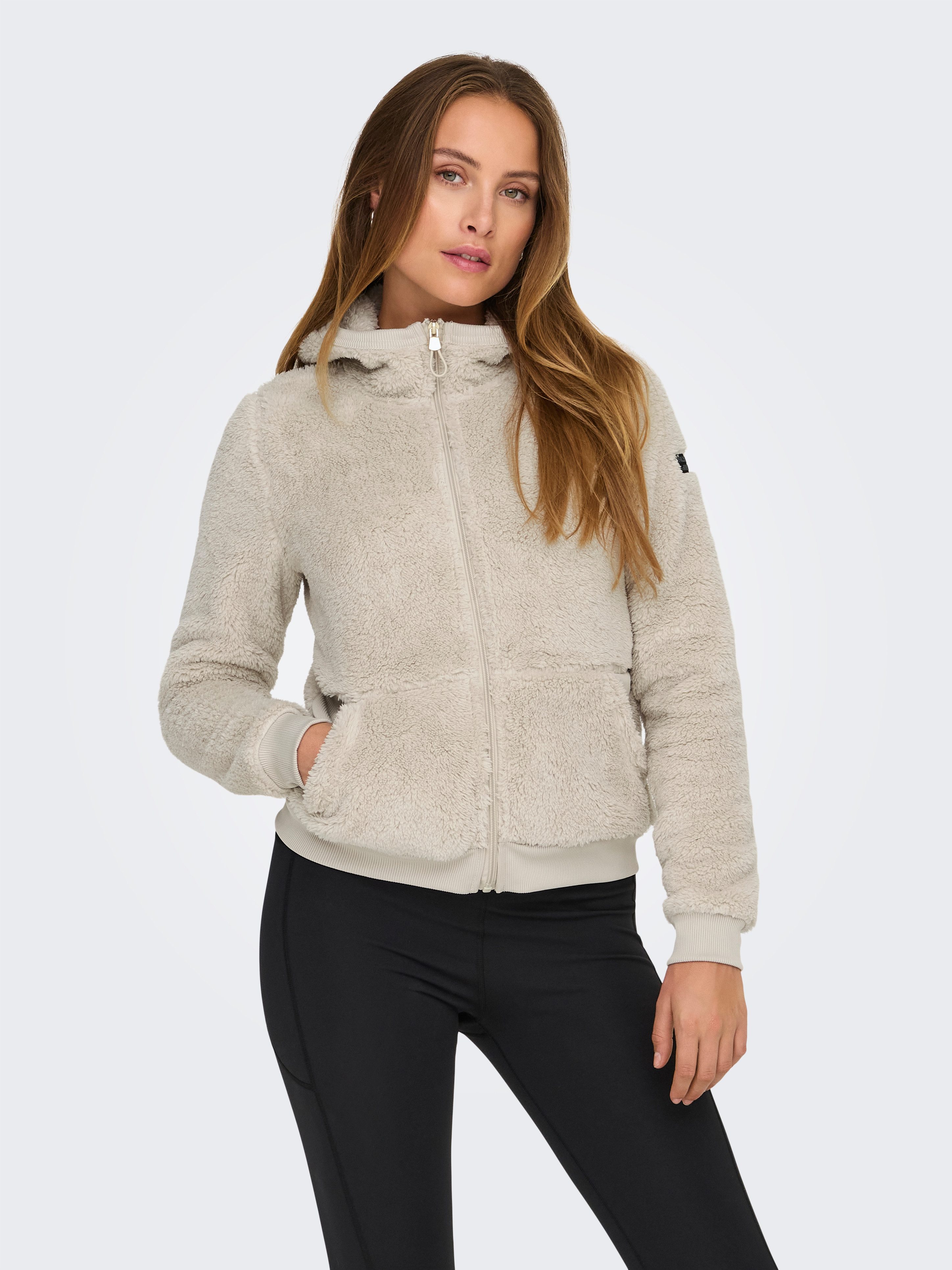 ONLY Play Kapuzenplüschjacke ONPFLUFFY HOOD FZ LS JCK NOOS Kunstfaser
