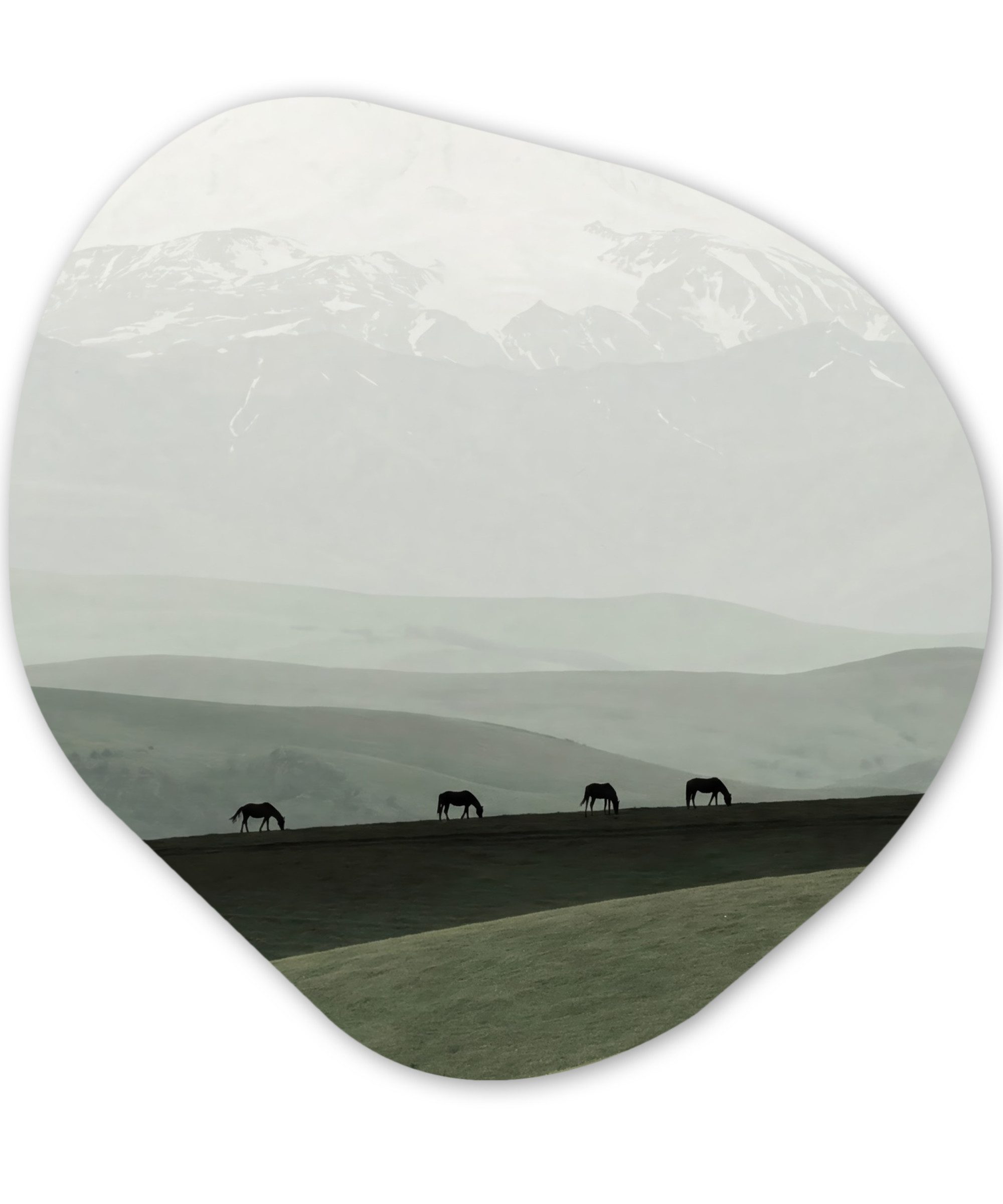 MuchoWow Gemälde Grau - Berg - Pferde, Fotodruck (1 St), Wandbild Abstrakt, Wohnzimmer Schlafzimmer Wanddekoration, 40x40 cm