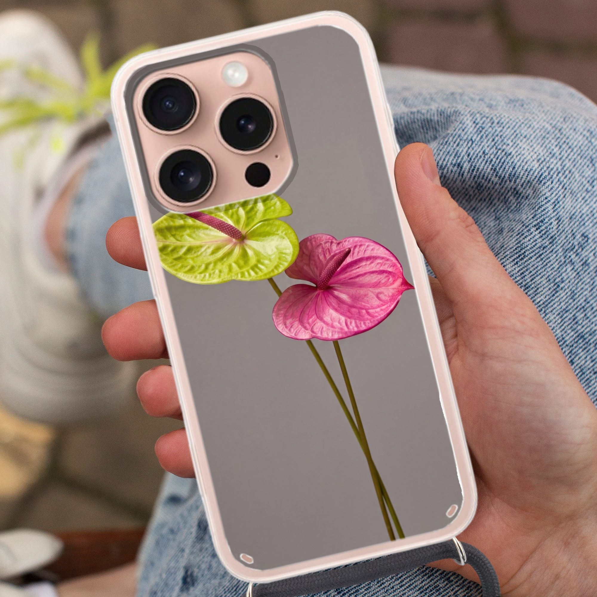 MuchoWow Handyhülle für Apple iPhone 16 Pro Pflanzen - Anthurium - Grün - Rosa, Tragbare Handyhüllen mit Kette zum umhängen, Handykette Handyband