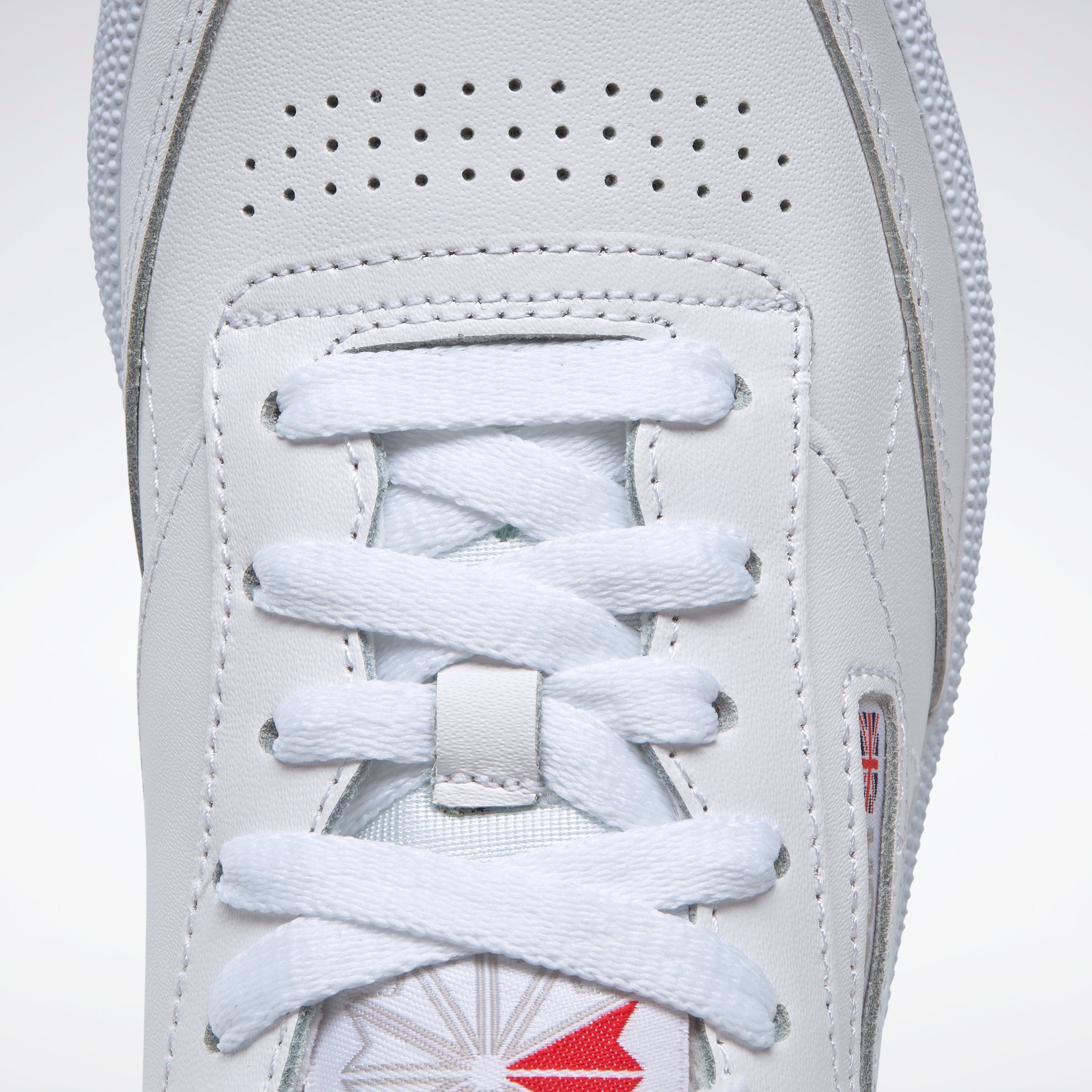 C WHITE-LIGHT-GREY-GUM 85 Classic CLUB Sneaker Reebok