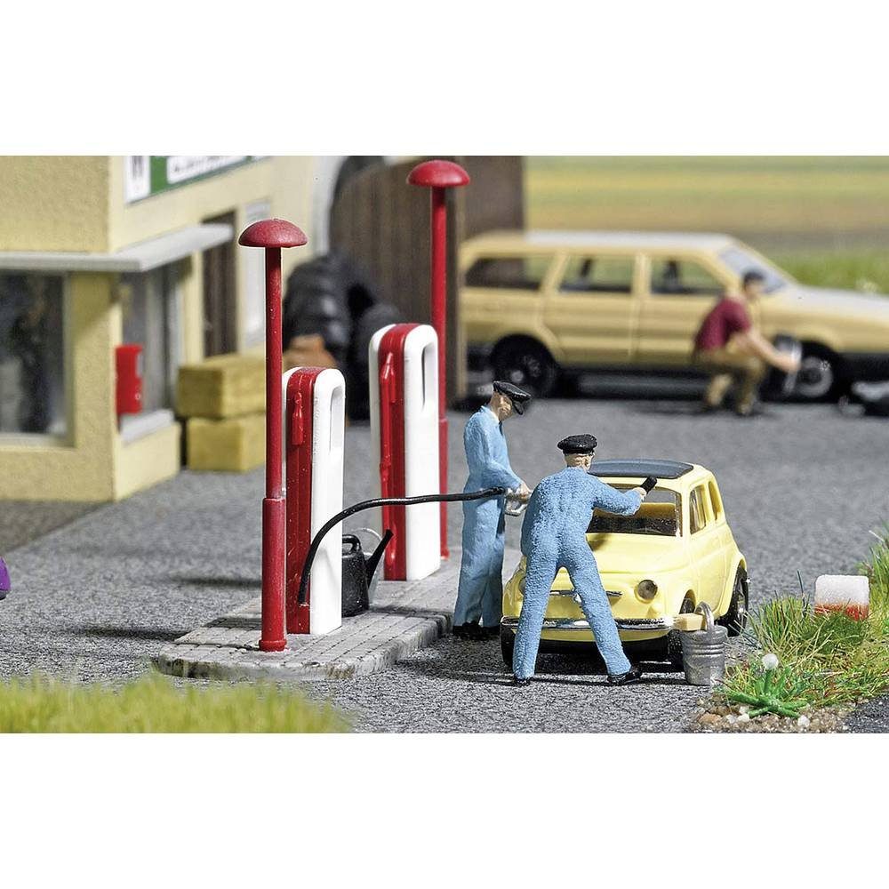 Modelleisenbahn-Fertiggelände H0 Volltanken
