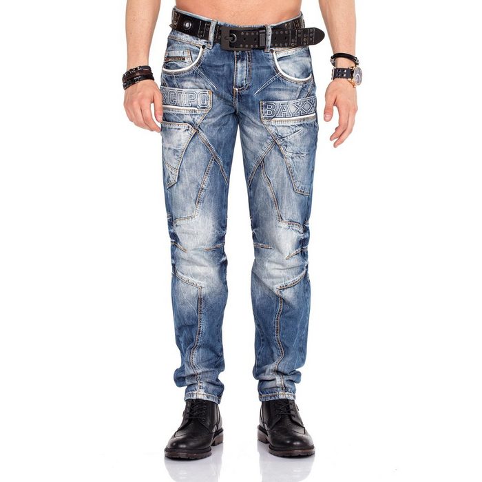 Cipo & Baxx Straight-Jeans im Regular Fit-Schnitt
