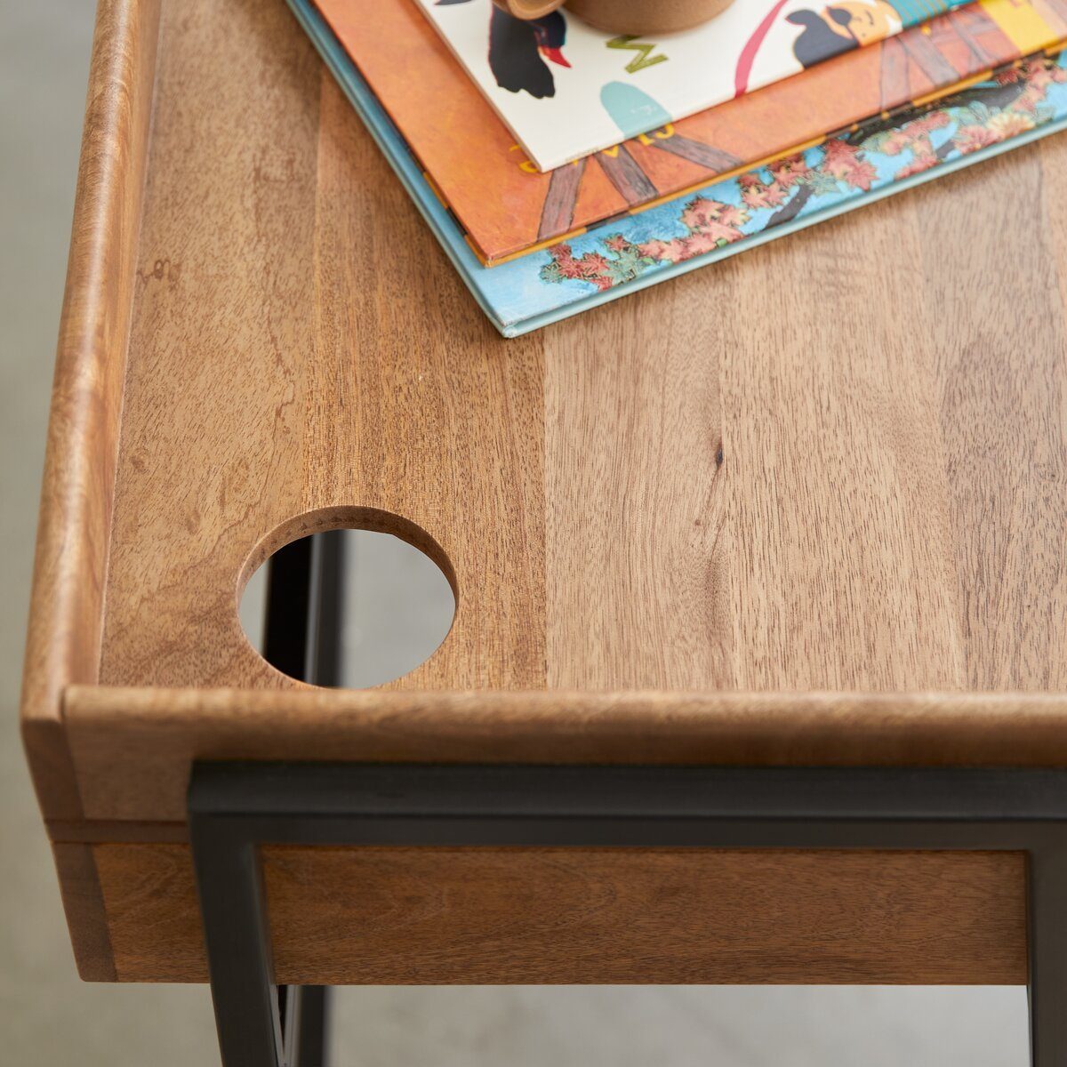 Tikamoon Schreibtisch Kinderschreibtisch aus massivem und Metall Mangoholz