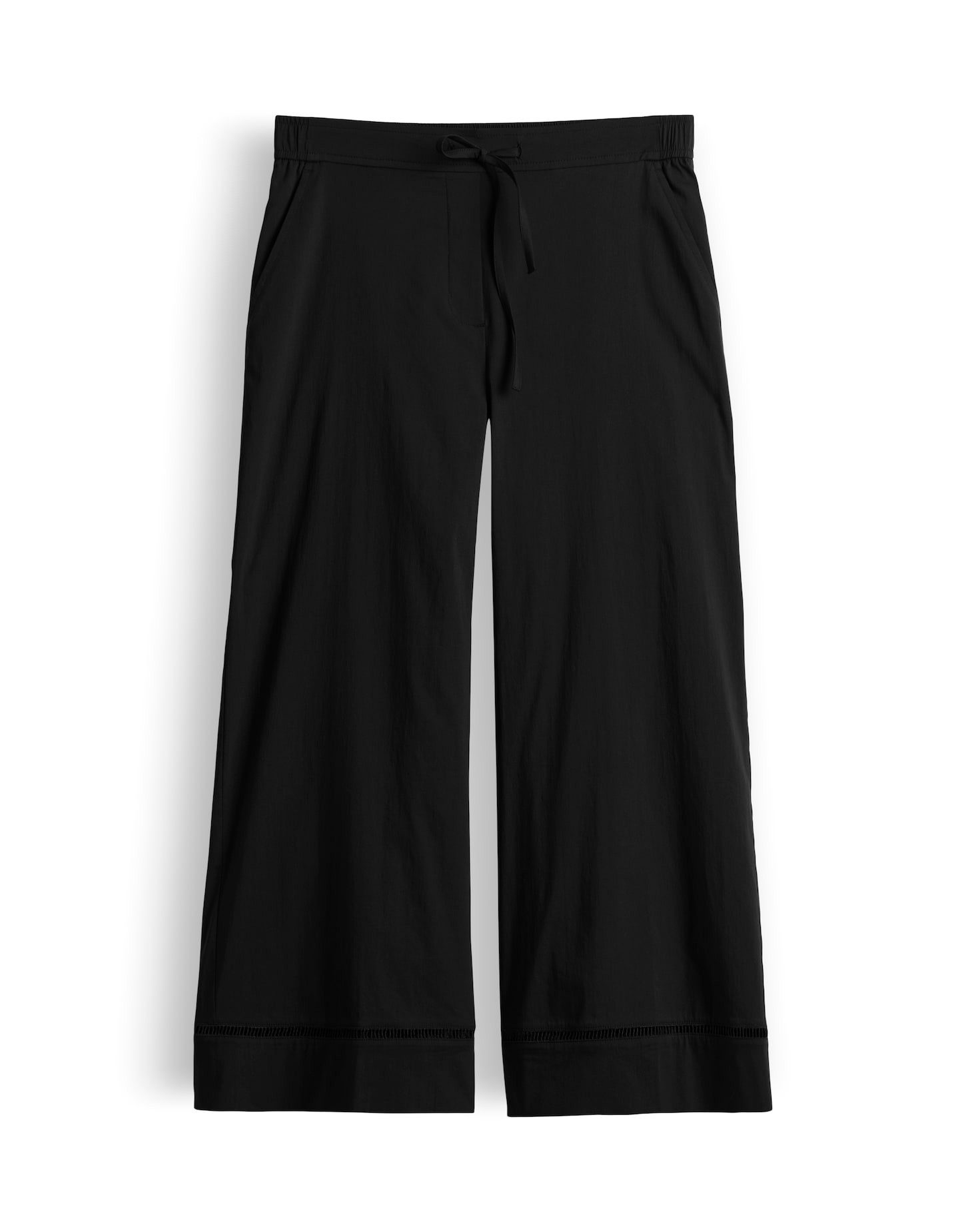 OPUS Culotte Misha lace aus glatter Webware mit mattem Glanz Der Spitzenbesatz am Saum verleiht eine feminine Note