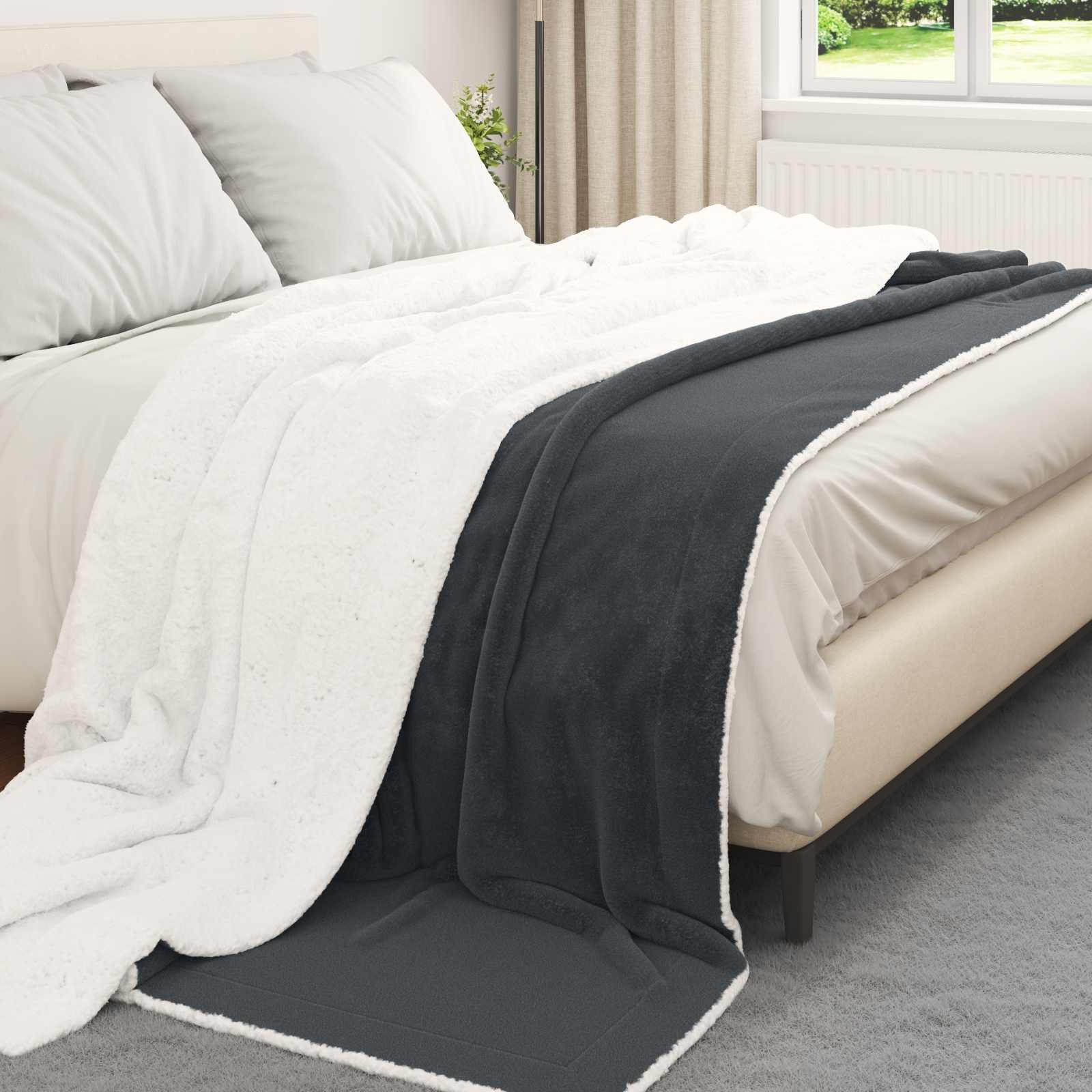vidaXL Bettüberwurf Überwurfdecke Dunkelgrau 220 x 240 cm 2.67 Fleece