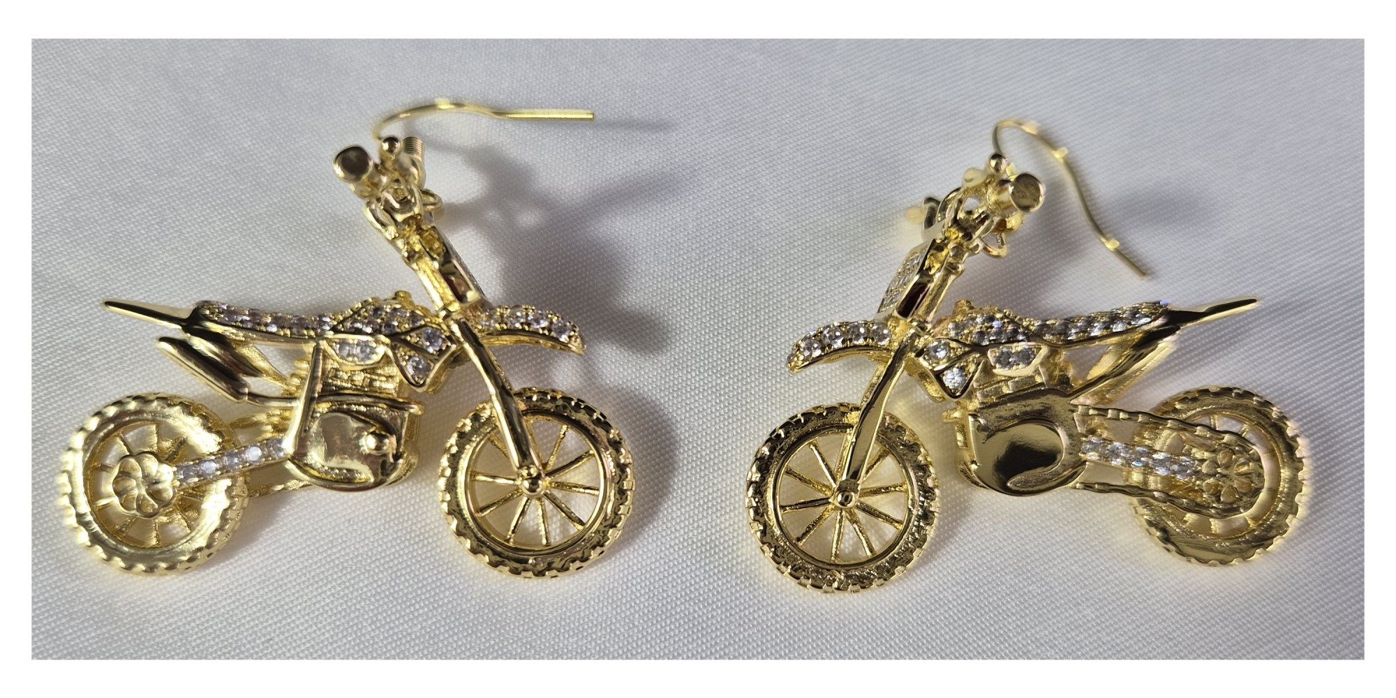 Einkaufszauber Ohrhänger-Set Ohrringe Motorrad Goldenes Bike - Edelstahl vergoldet -, Dreidimenional geformtes Motorrad mit Strasssteinen verziert
