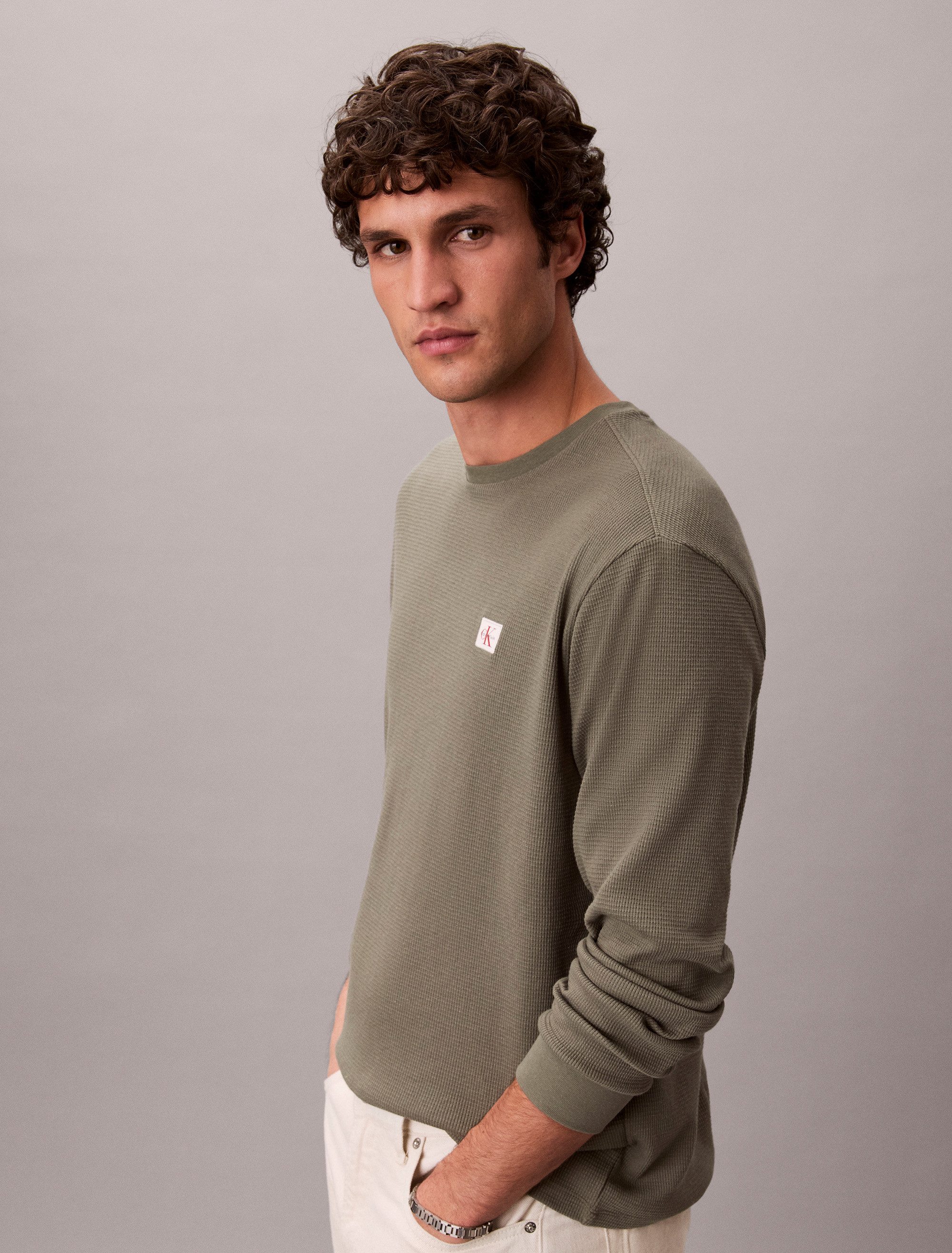 Calvin Klein Jeans Langarmshirt Mit Rundhalsausschnitt – Bild 4 von 5