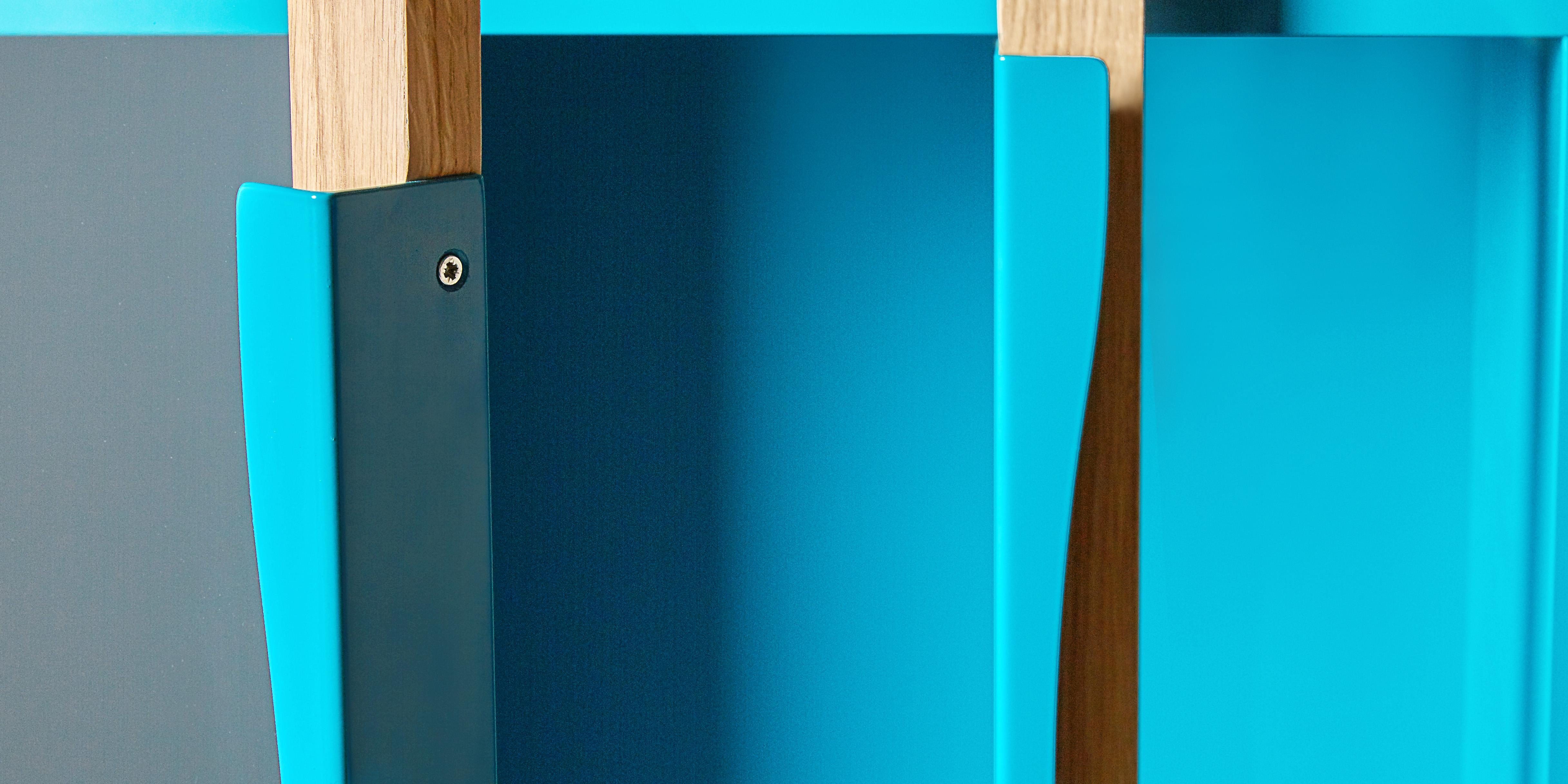 cm, Woodman mit Eiche Bücherregal Breite natur/blau Hilla, Türen Glaseinsätzen, aus 88 Holzfurnier
