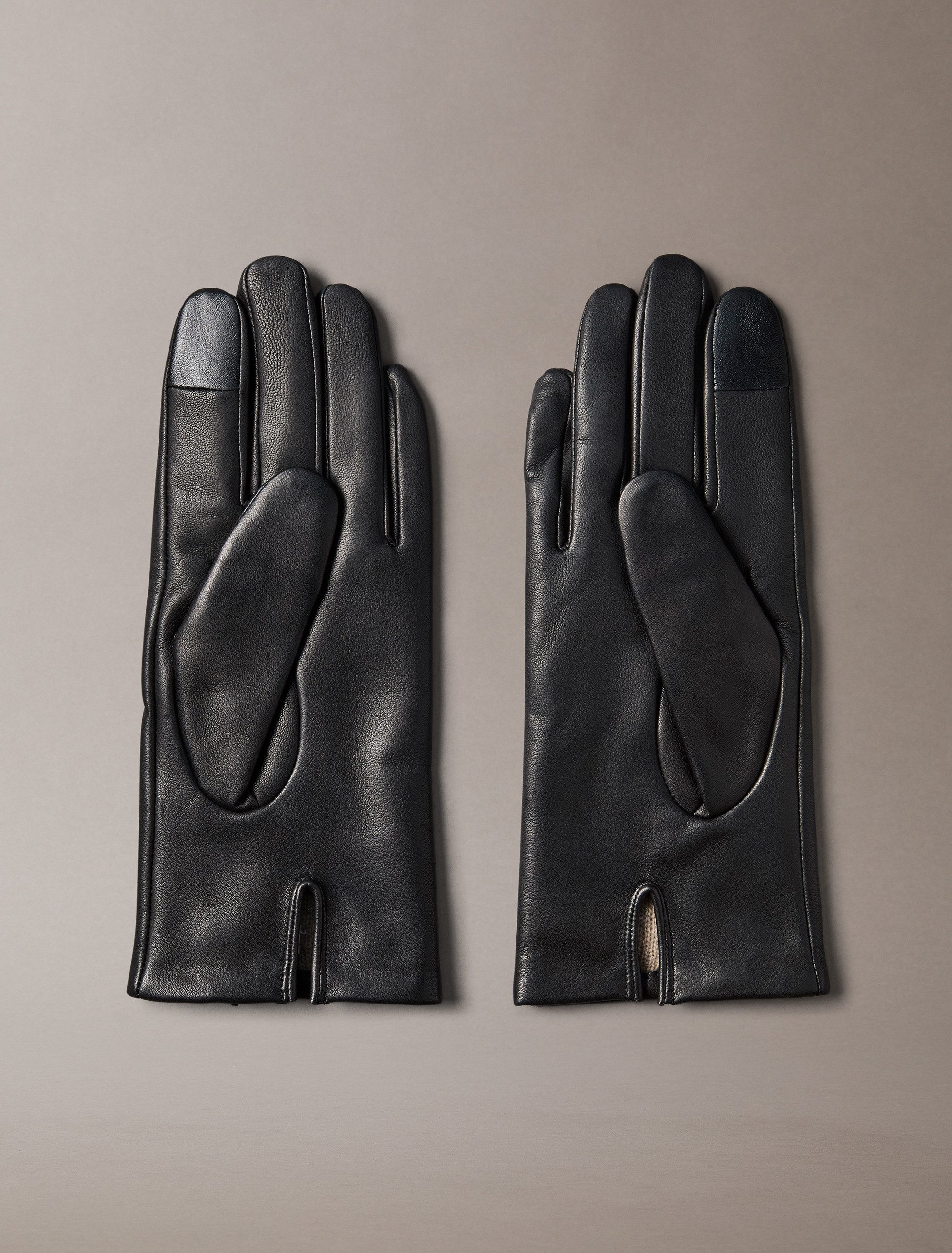 Calvin Klein Lederhandschuhe RAISED CK LEATHER GLOVE Aus Schaf-Nappaleder günstig online kaufen
