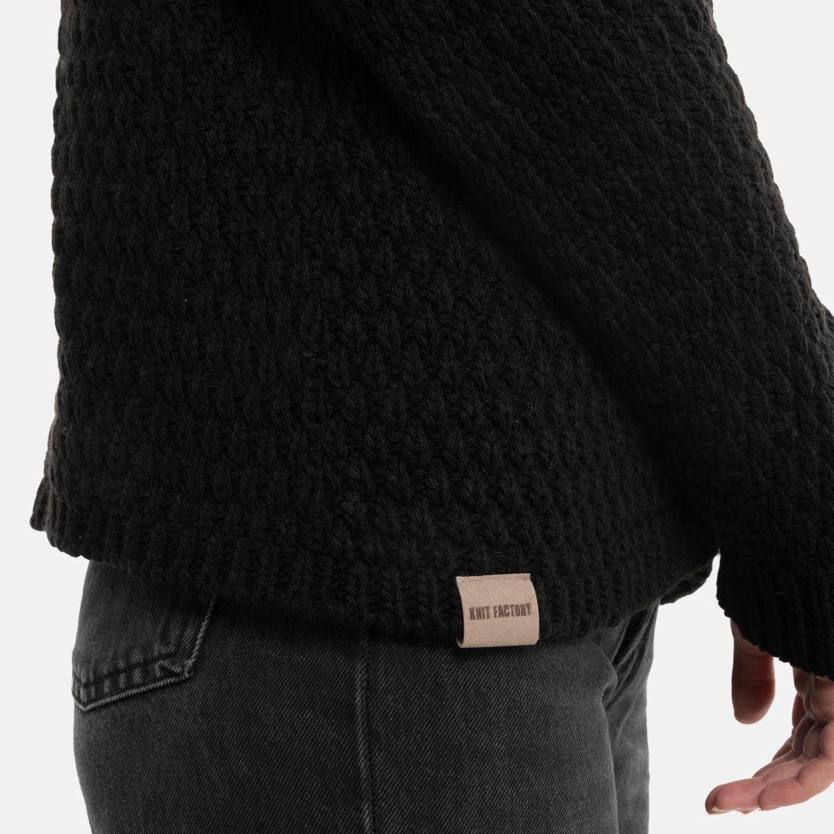 Knit Factory Strickjacke Becky Kurze Strickjacke Schwarz 40/42 (1-tlg) Jacke Strickjacke warme Jacke
