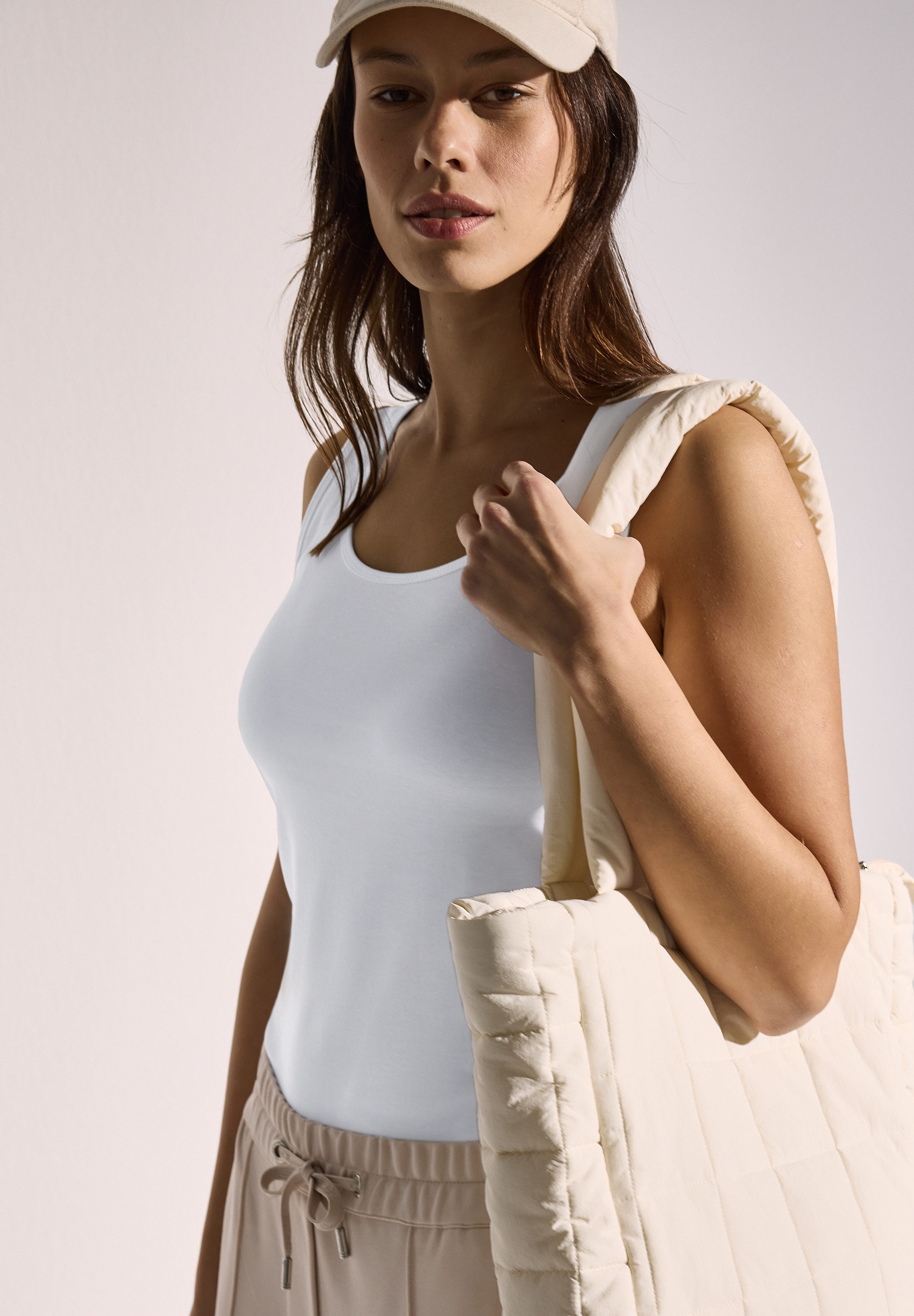 CECIL Trägertop Style Linda mit tiefem Rundhalsausschnitt