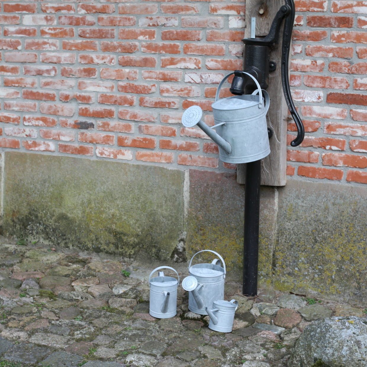 esschert design Gießkanne Gießkanne Altzink 3,5L – Nostalgische Zinkkanne für Garten & Balkon (1-tlg)